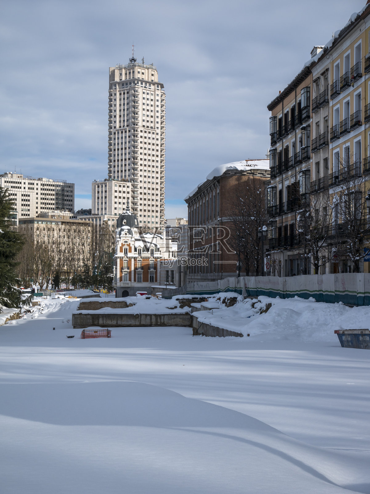 马德里摩天大楼。马德里。西班牙照片摄影图片