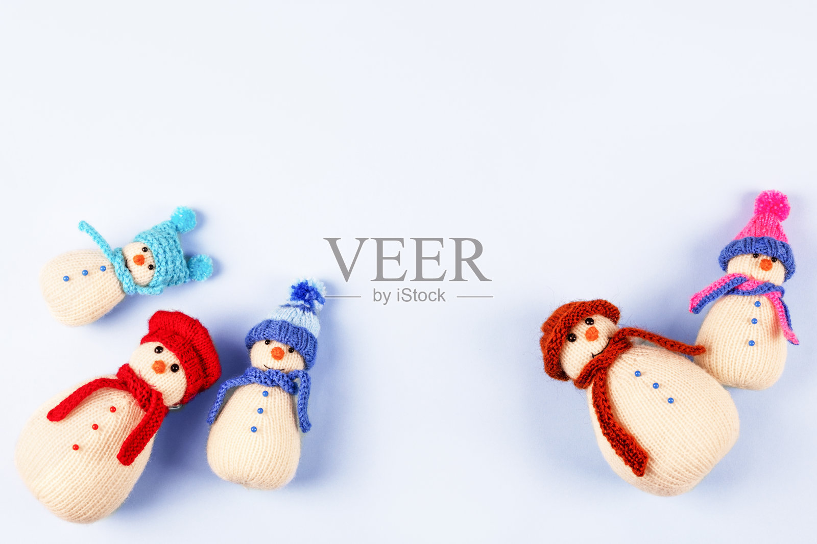 针织雪人家族照片摄影图片