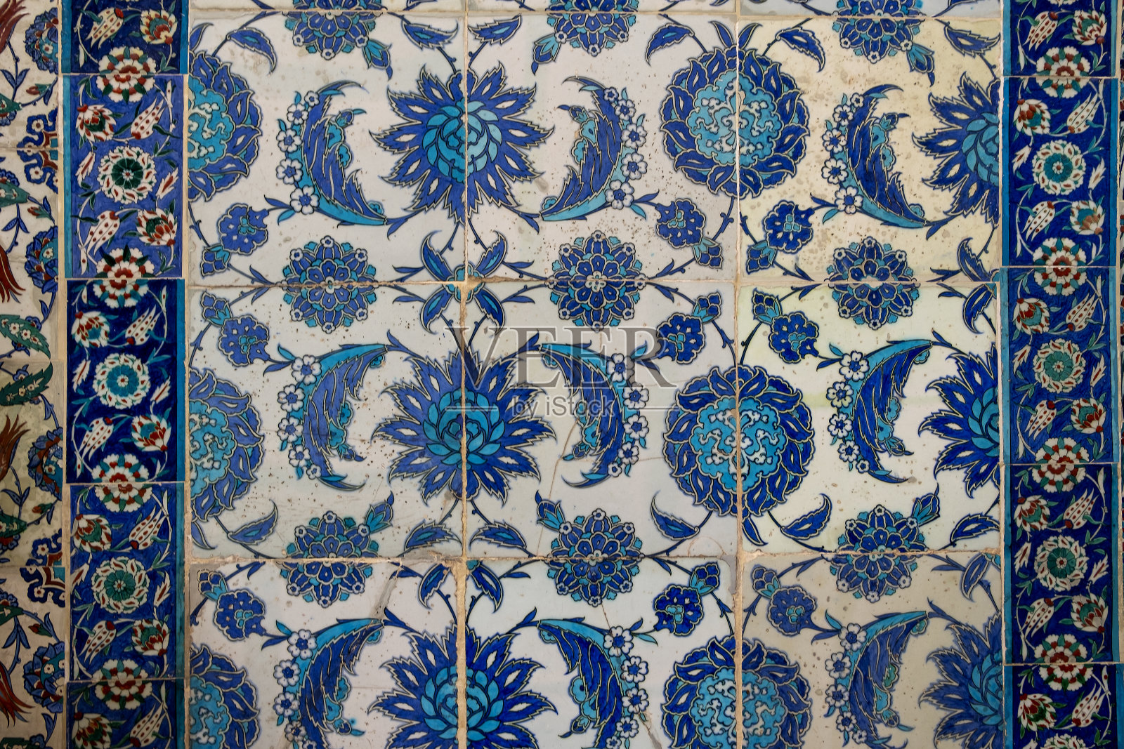 奥斯曼手工制作的蓝色瓷砖装饰，伊斯坦布尔，土耳其照片摄影图片