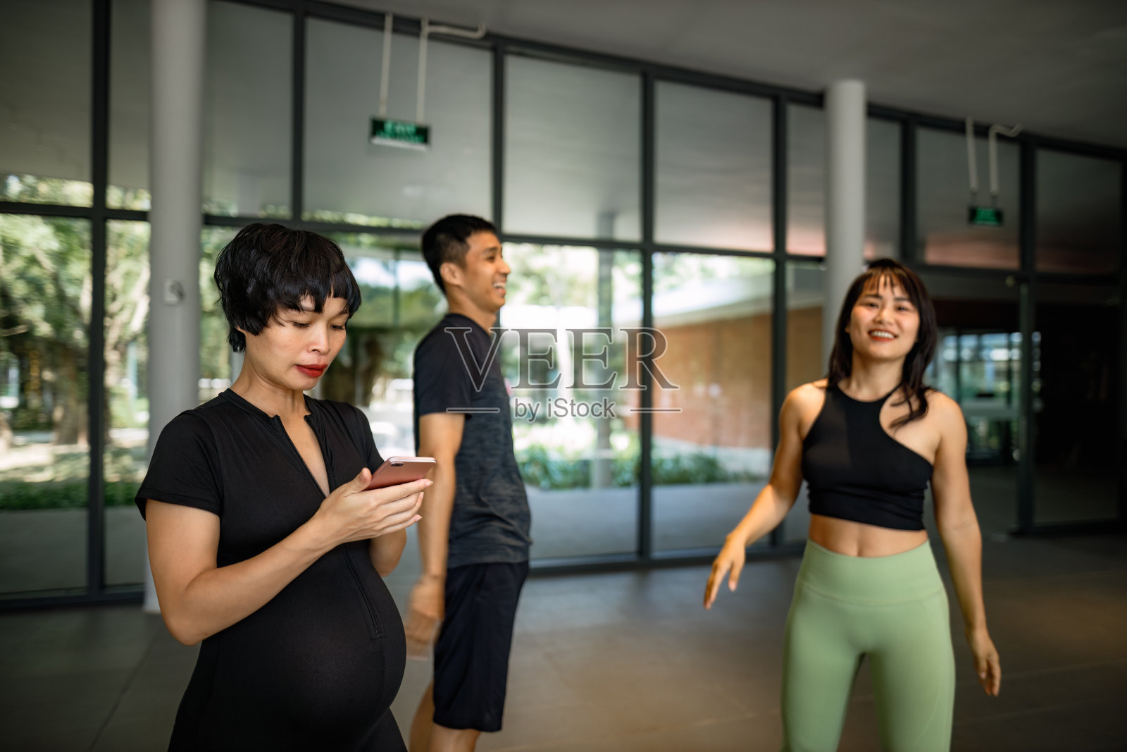 尊巴健身照片摄影图片