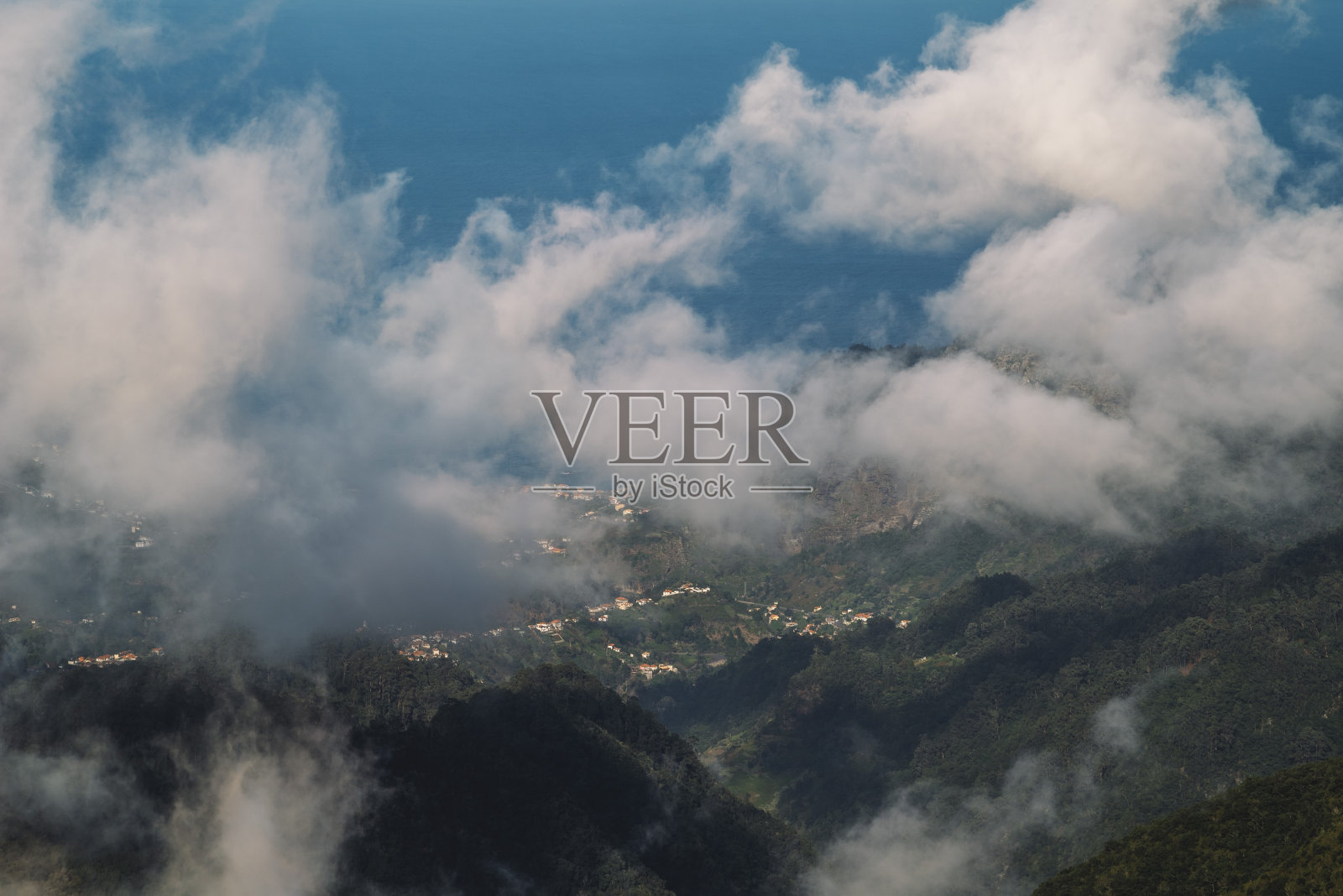 云中的马德拉照片摄影图片