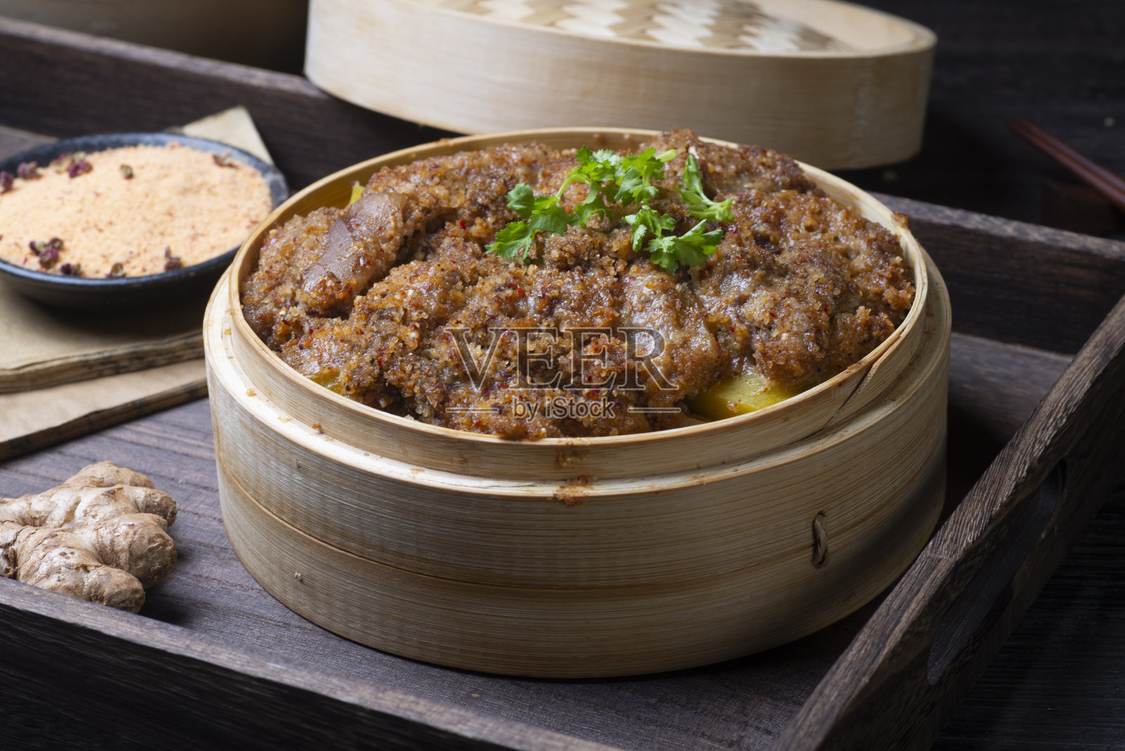 中国传统美食，面蒸羊肉照片摄影图片