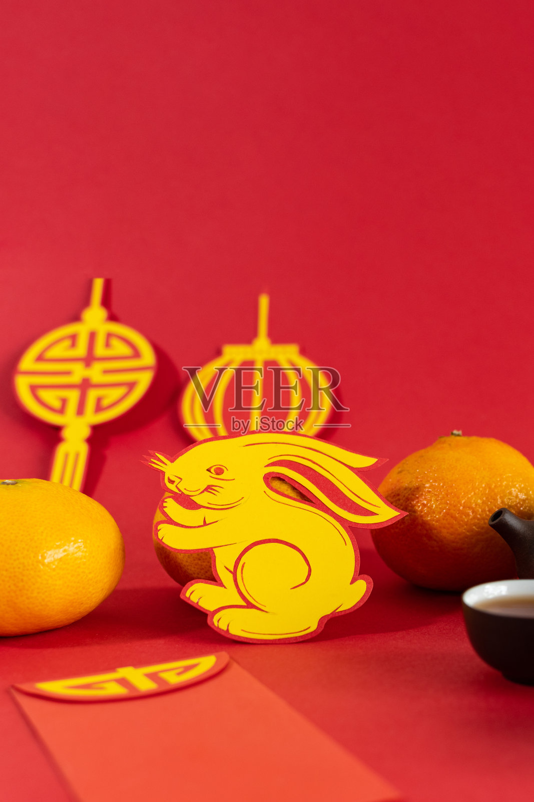 兔是中国新年的象征。新年快乐。2023年中国兔新年快乐照片摄影图片