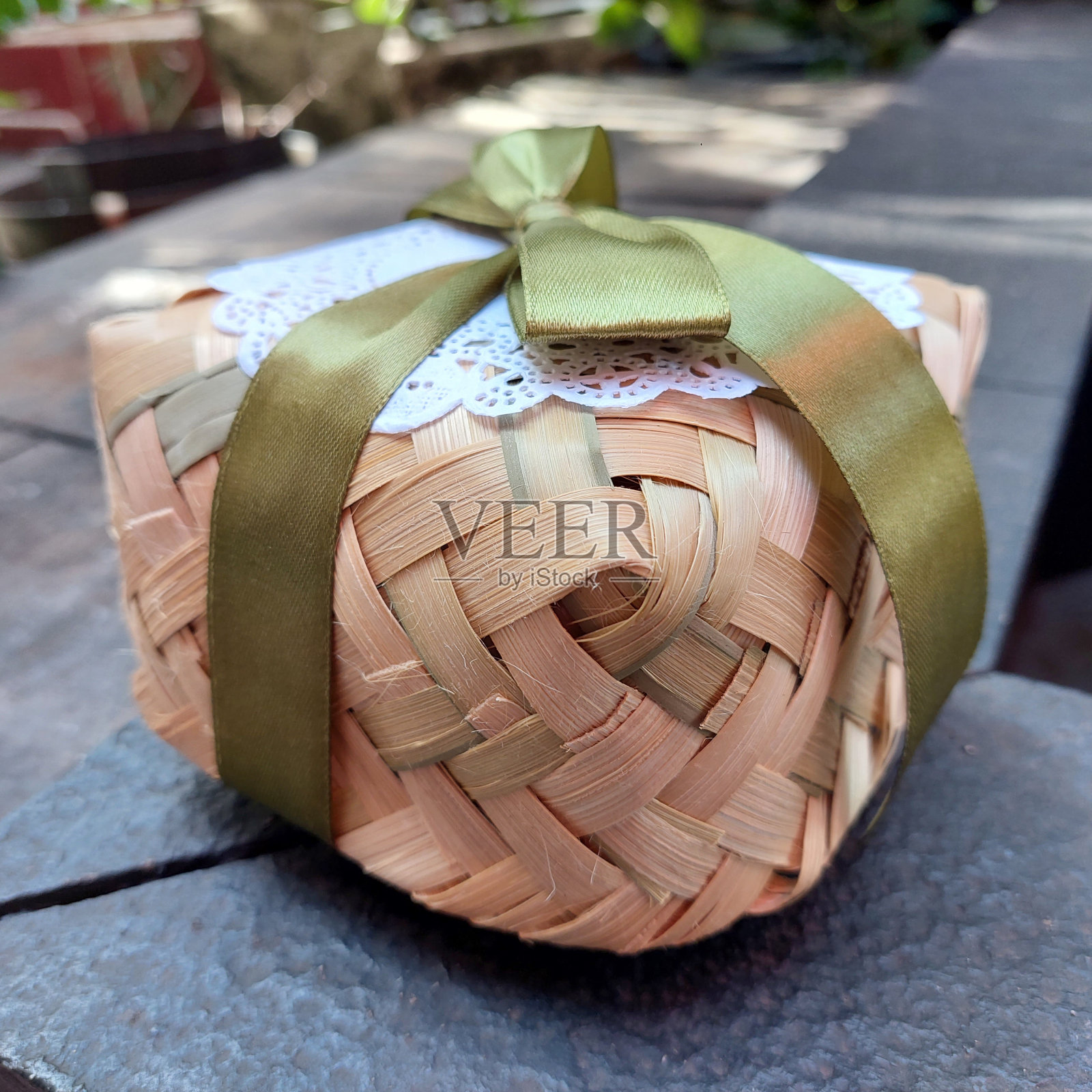 用竹子编织的礼物照片摄影图片