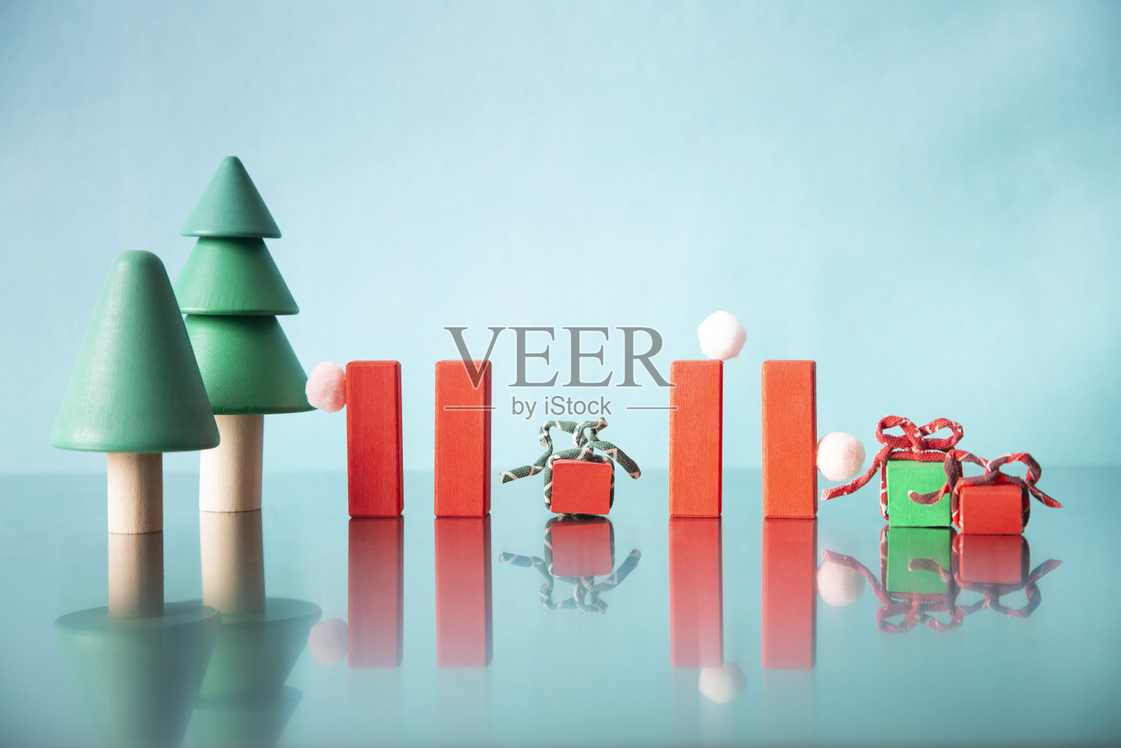 微缩景观，红色数字模型和礼盒，日期为11月11日照片摄影图片