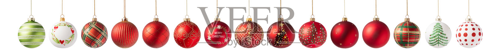 圣诞树球孤立在白色背景上。红色圣诞装饰物。照片摄影图片