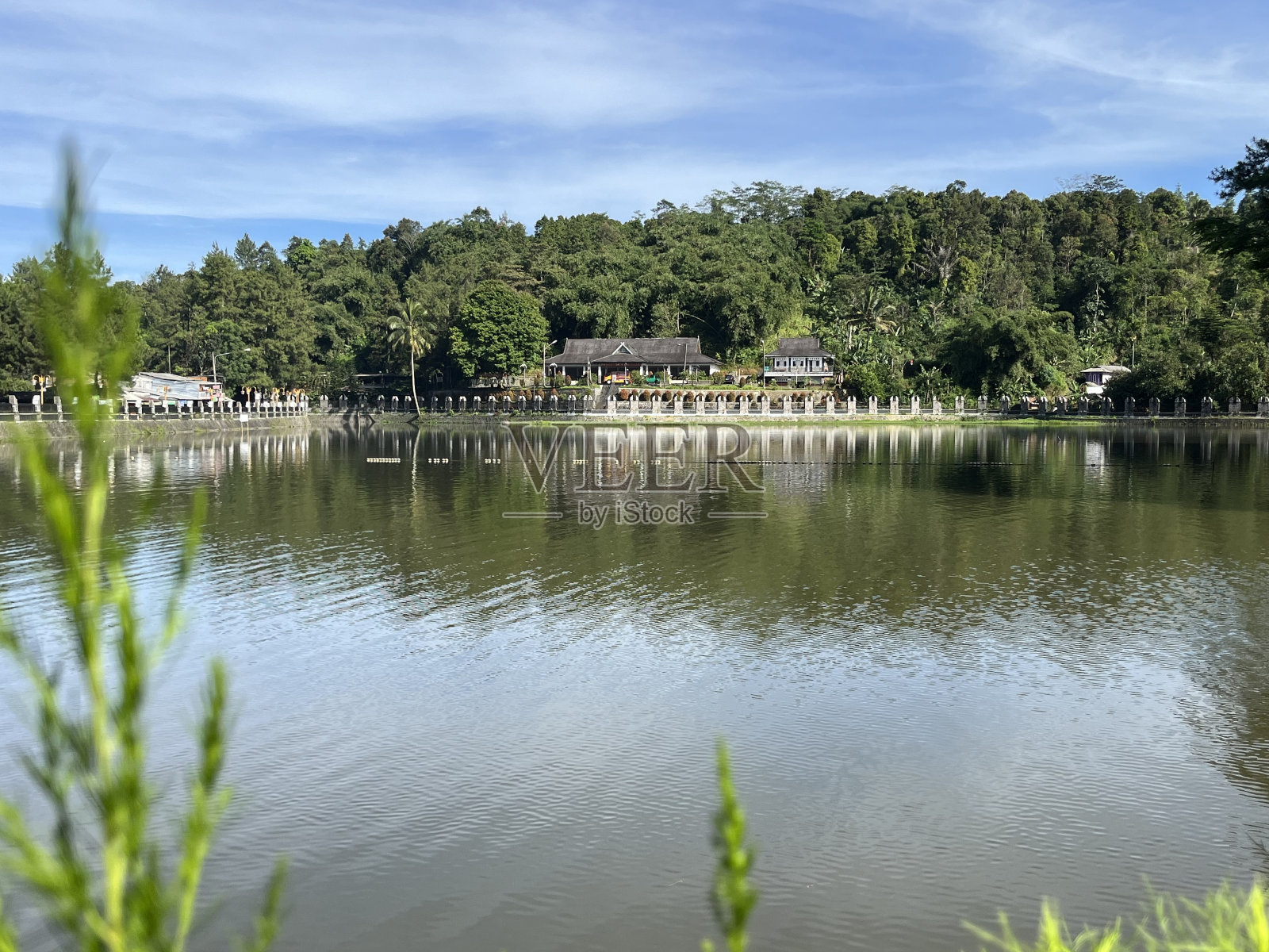 湖的美丽景色照片摄影图片