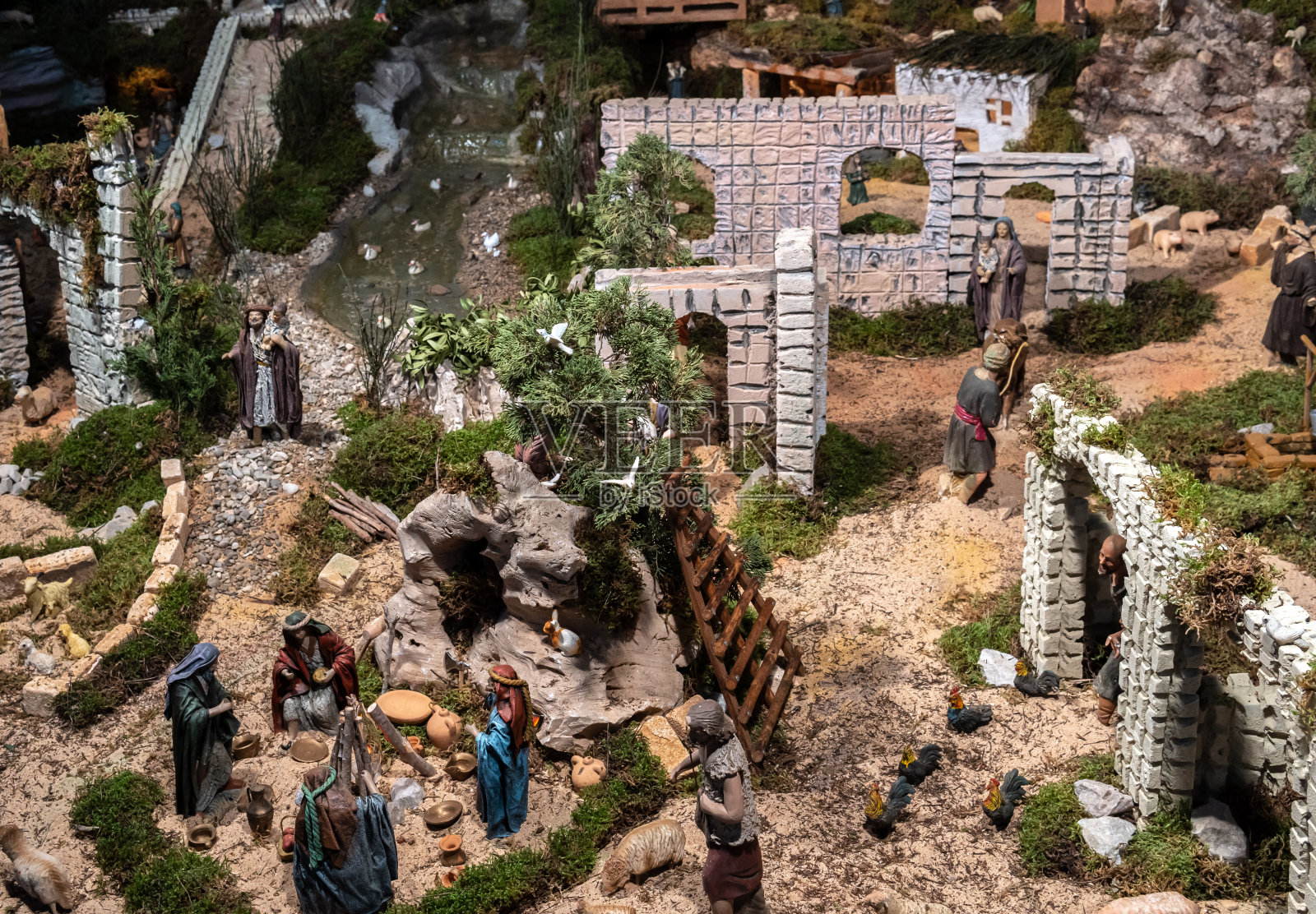 来自天主教基督诞生场景的人物照片摄影图片