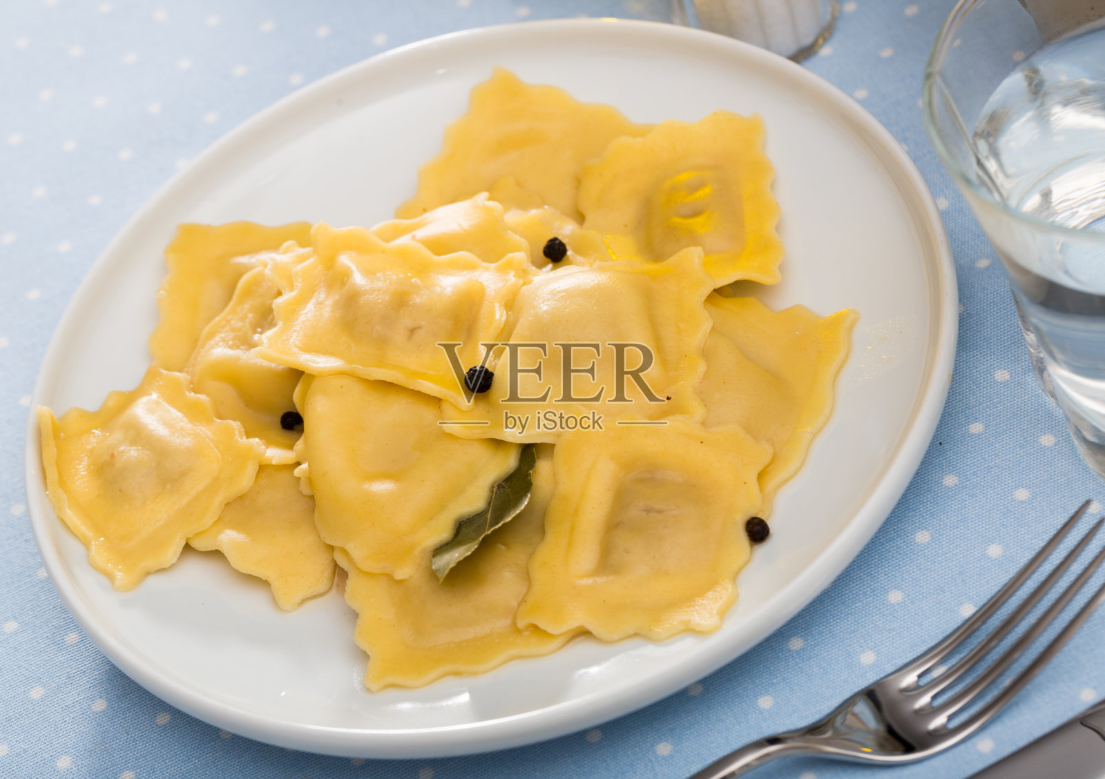 一盘馄饨照片摄影图片