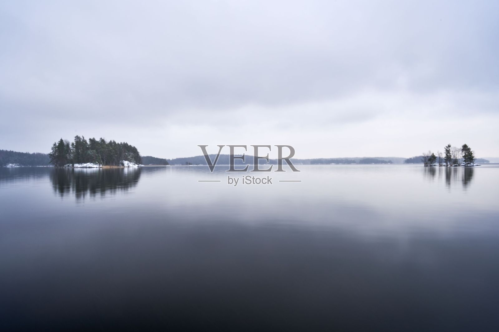 静湖倒影照片摄影图片