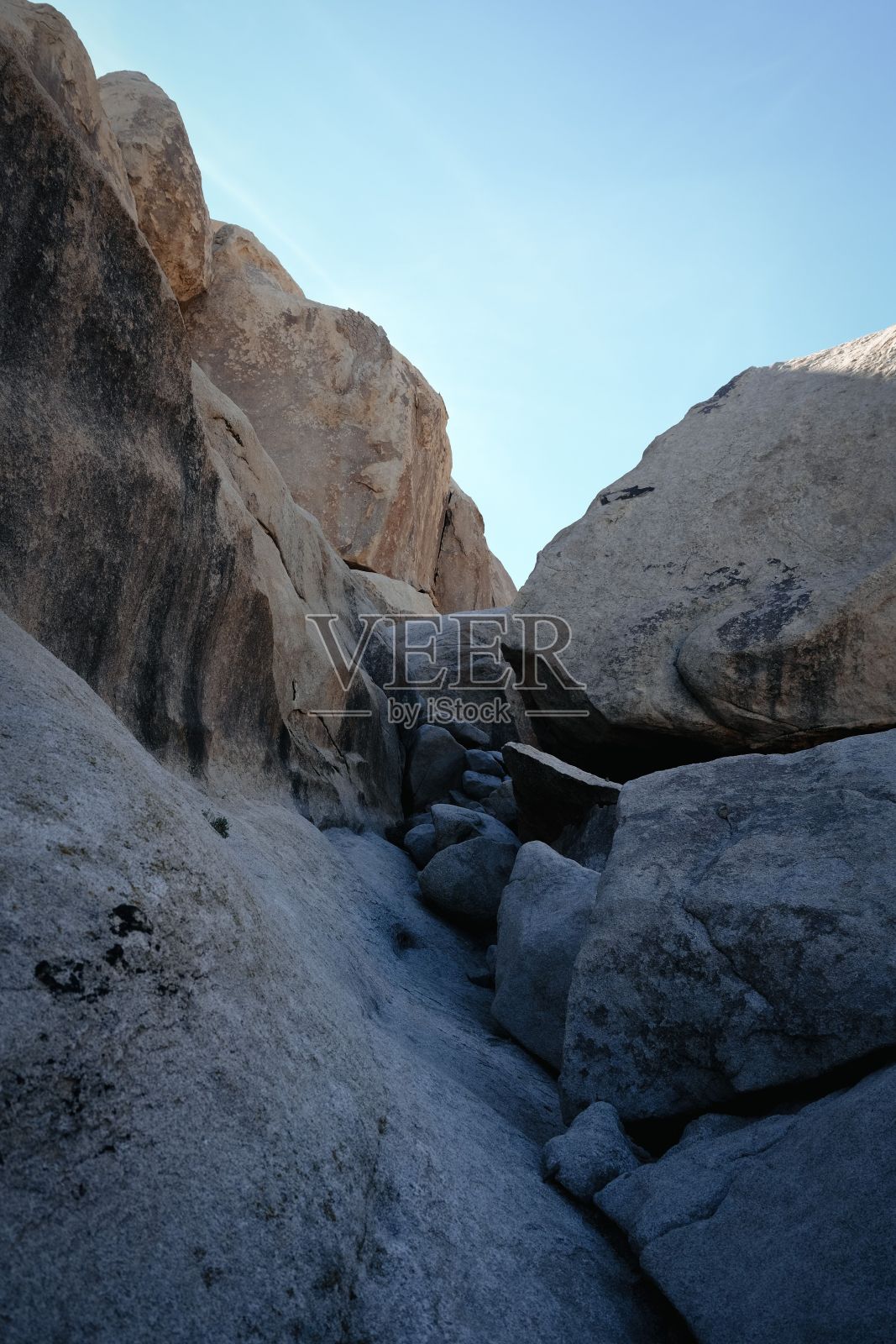 美国加州荒野中美丽的岩石景观照片摄影图片