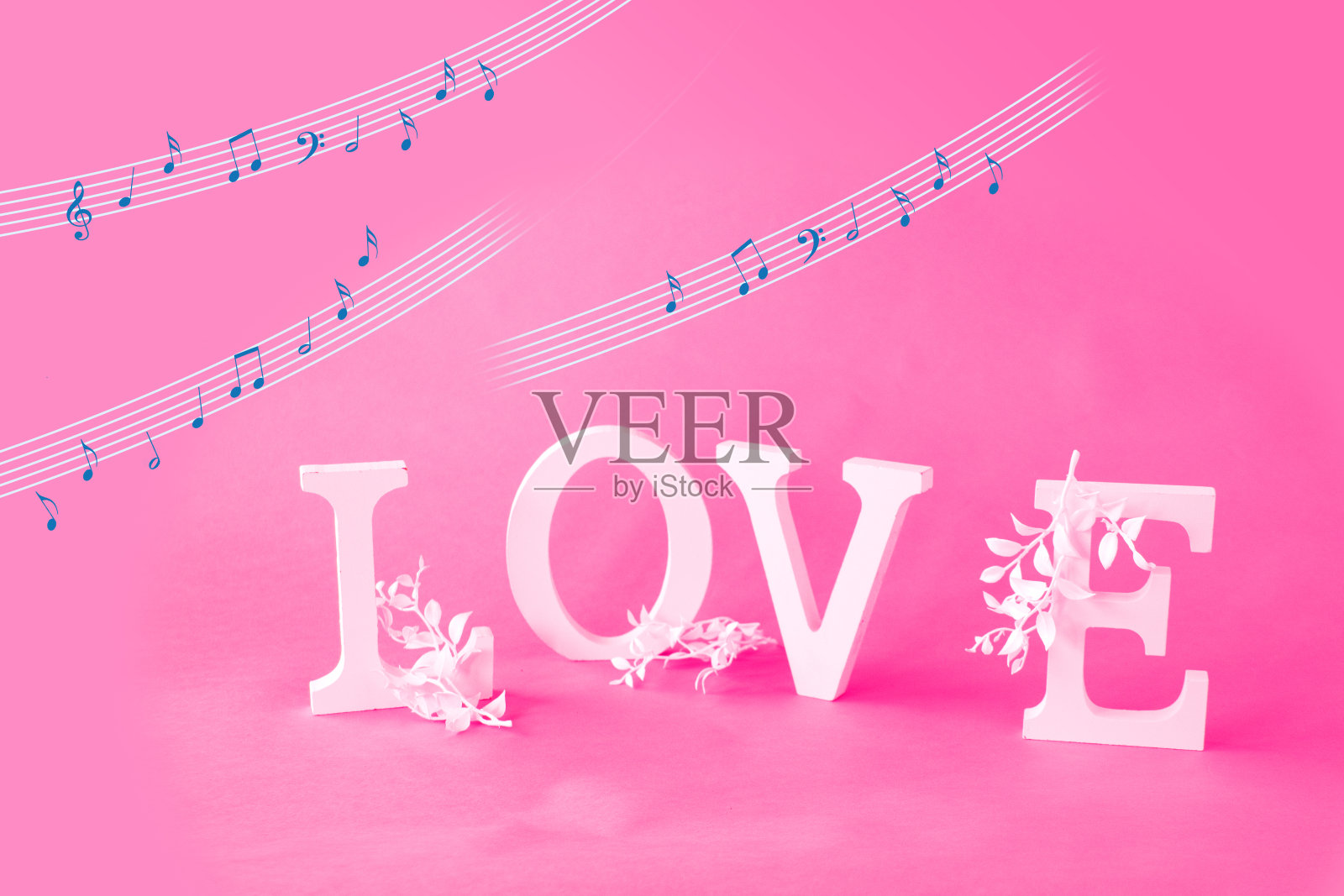 “LOVE”字和配乐照片摄影图片