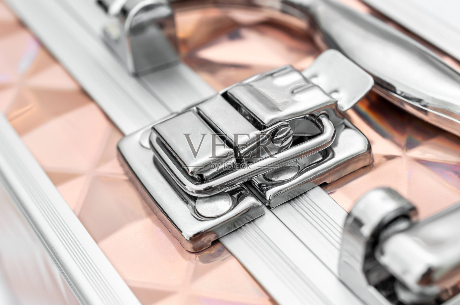 箱子的锁。关闭了。照片摄影图片