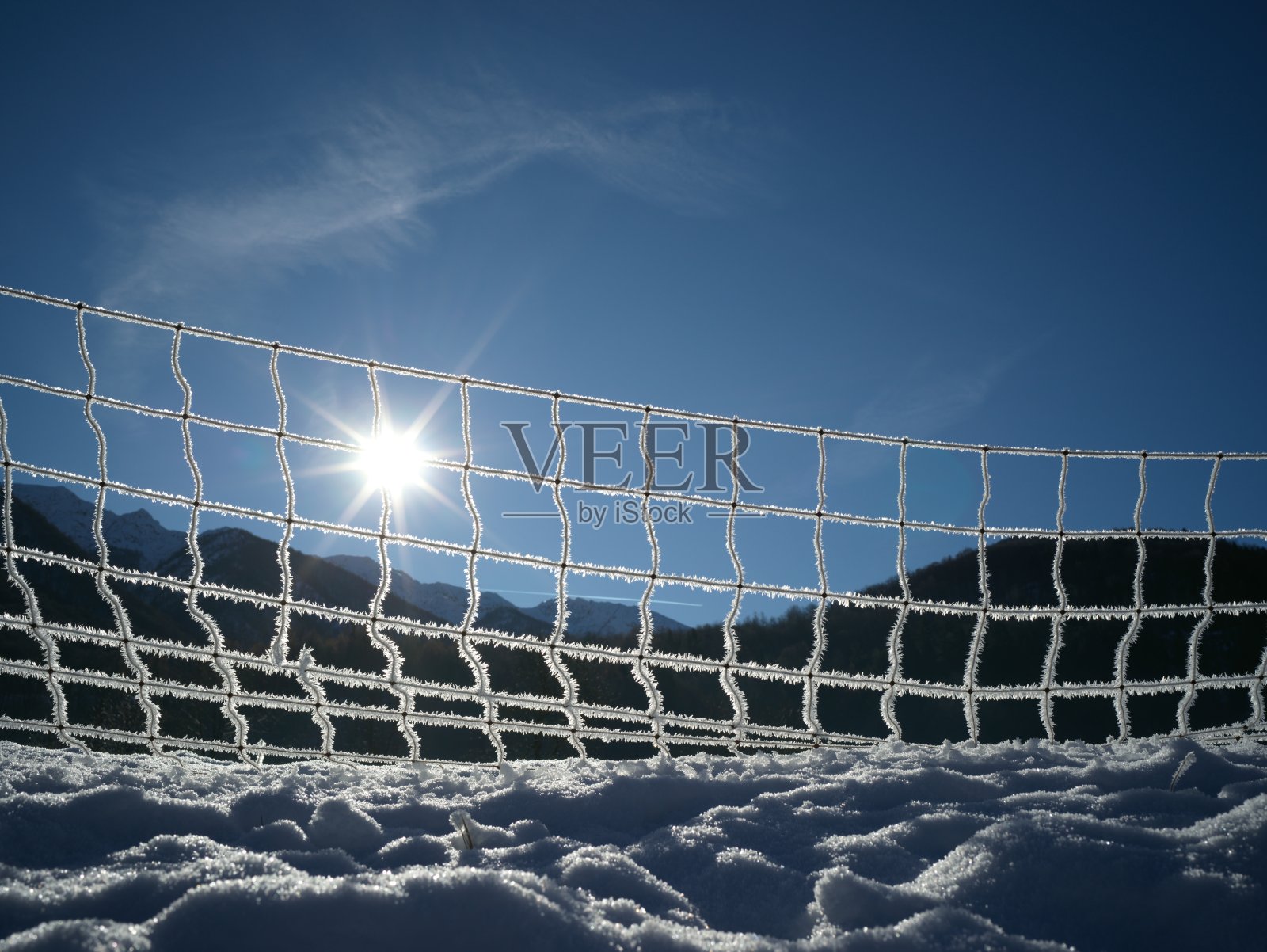 白雪皑皑的瓦尔西亚风景照片摄影图片