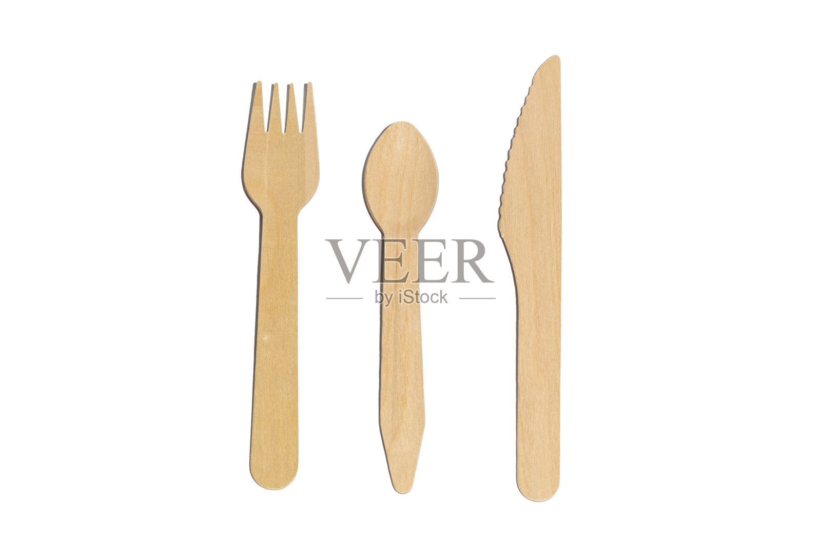 一套环保餐具:白色背景上的木叉、勺子和刀照片摄影图片