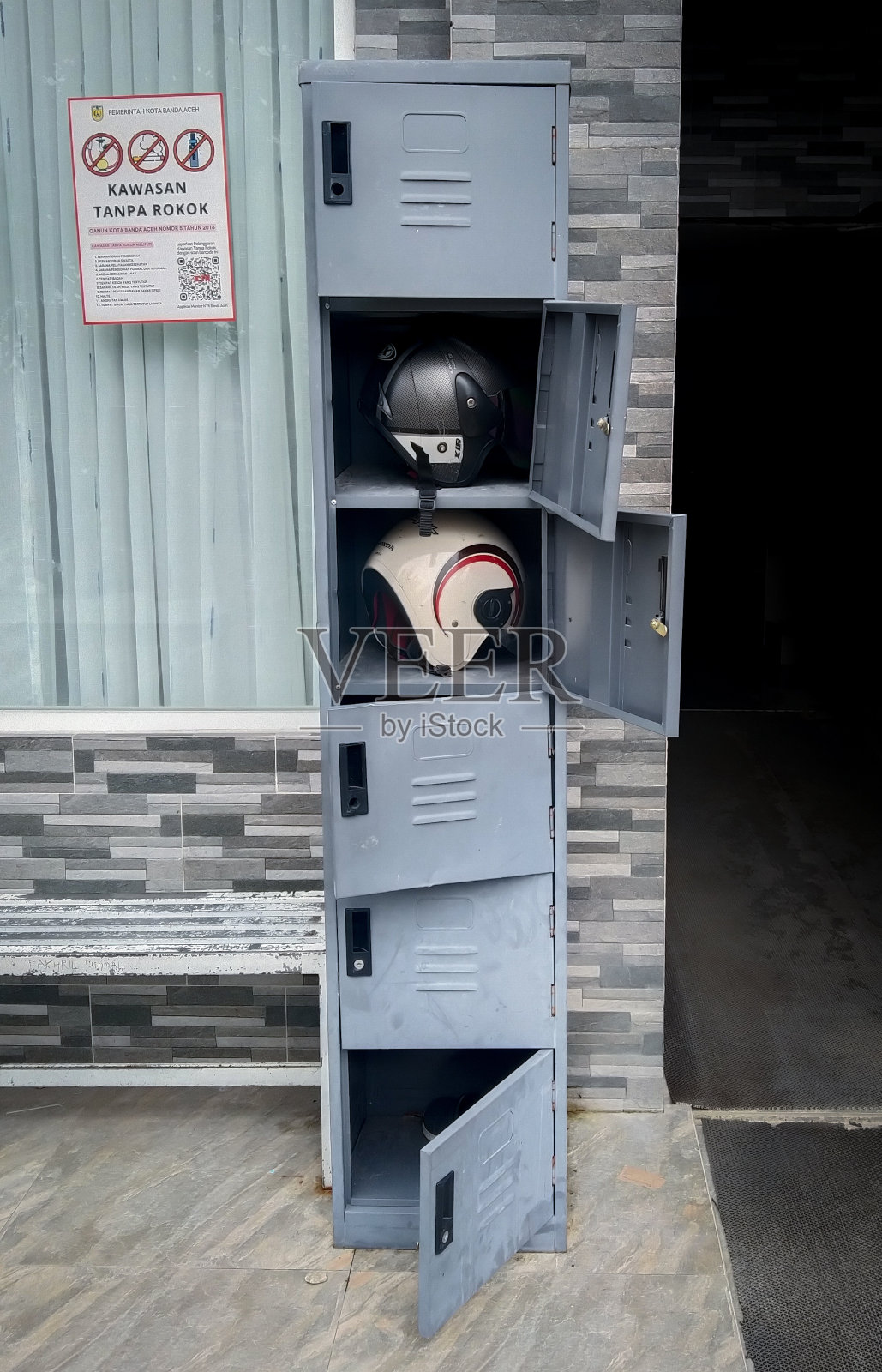 碎金属柜照片摄影图片