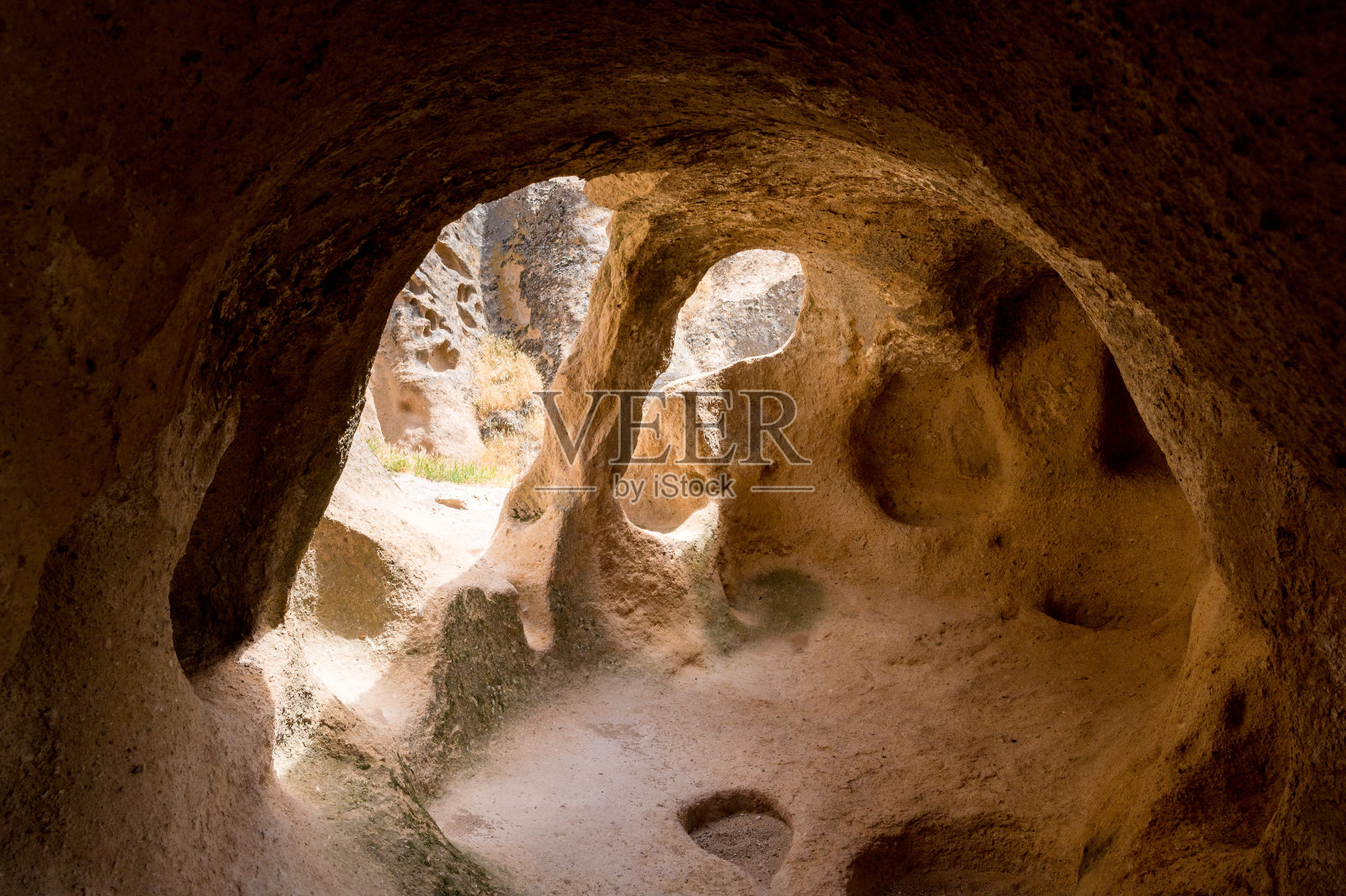 卡帕多西亚塞利姆修道院的窑洞照片摄影图片