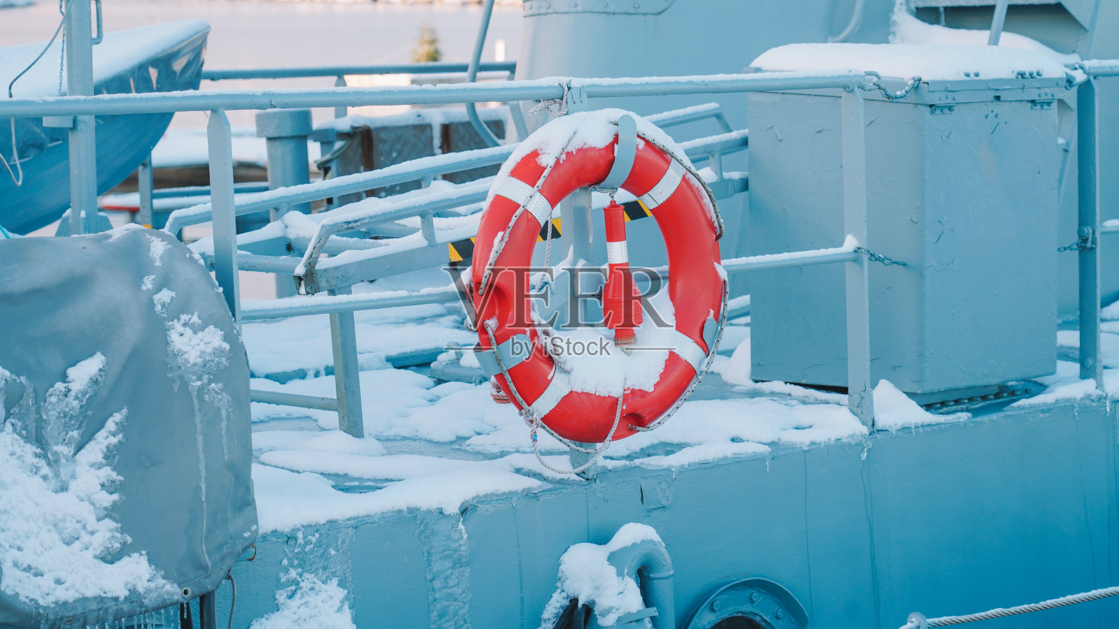 雪中的港湾。港口与船舶照片摄影图片