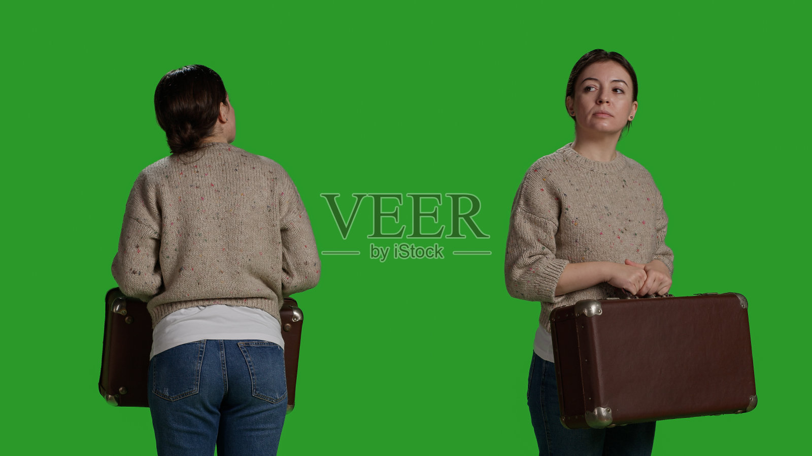 随意的人拿着行李箱在工作室摄像机前照片摄影图片