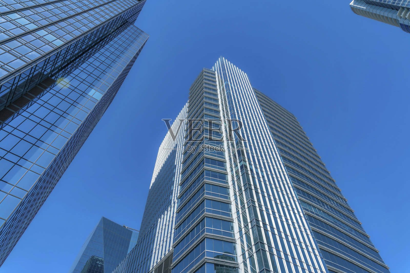 高耸的住宅建筑与现代住宅建筑在德克萨斯州奥斯汀照片摄影图片