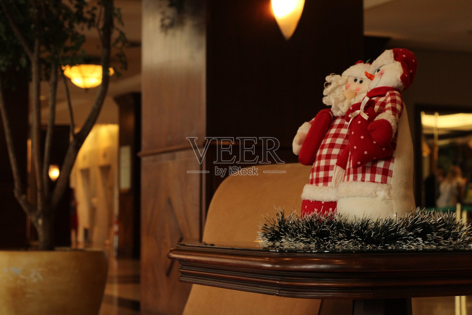 圣诞老人和雪人装饰招待会照片摄影图片