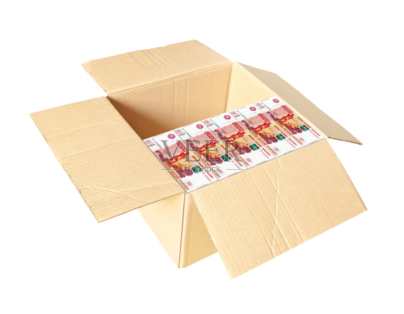打开一个纸箱，里面一半装着成捆的俄罗斯5000卢布钞票照片摄影图片