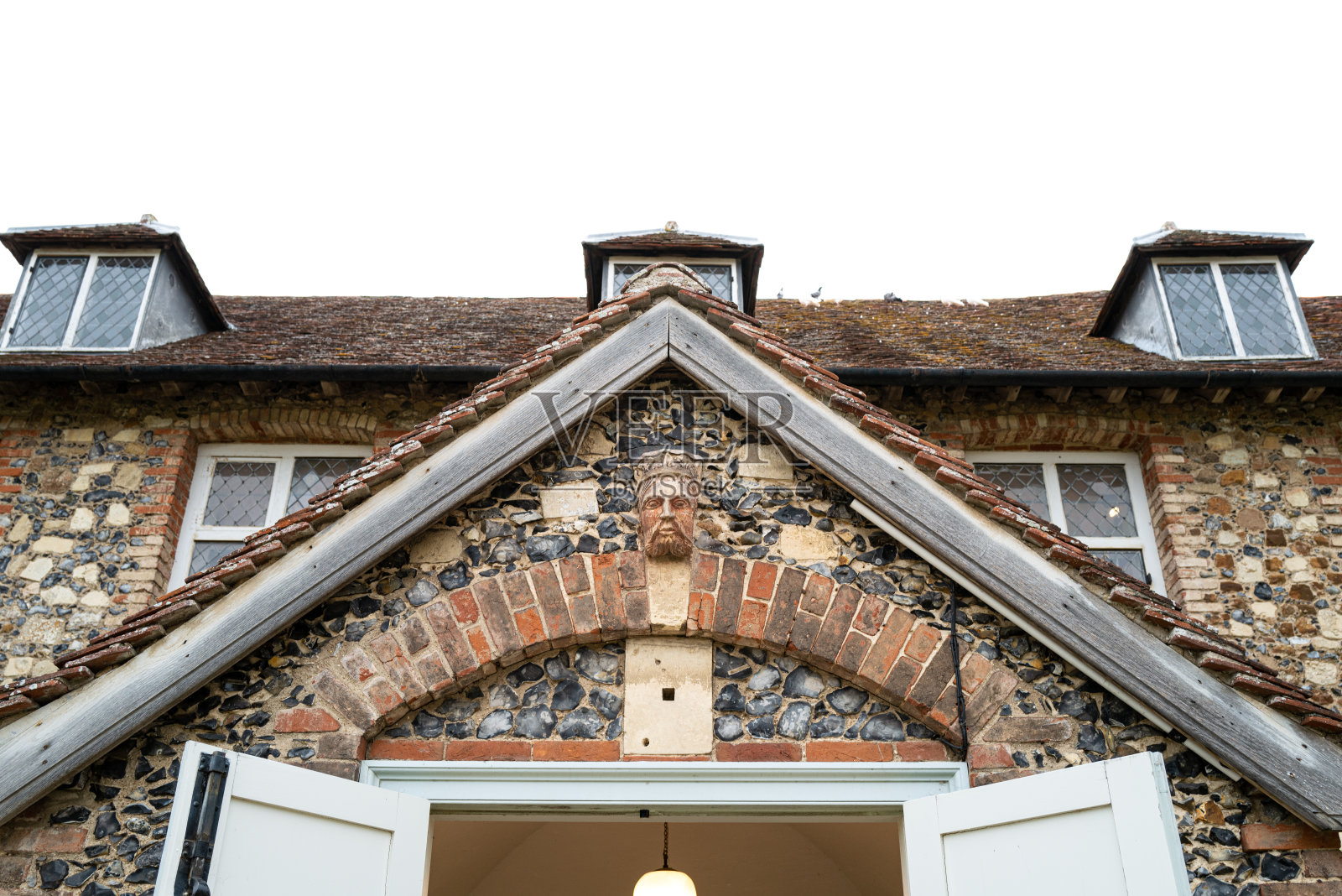 中世纪建筑的外部视图。照片摄影图片