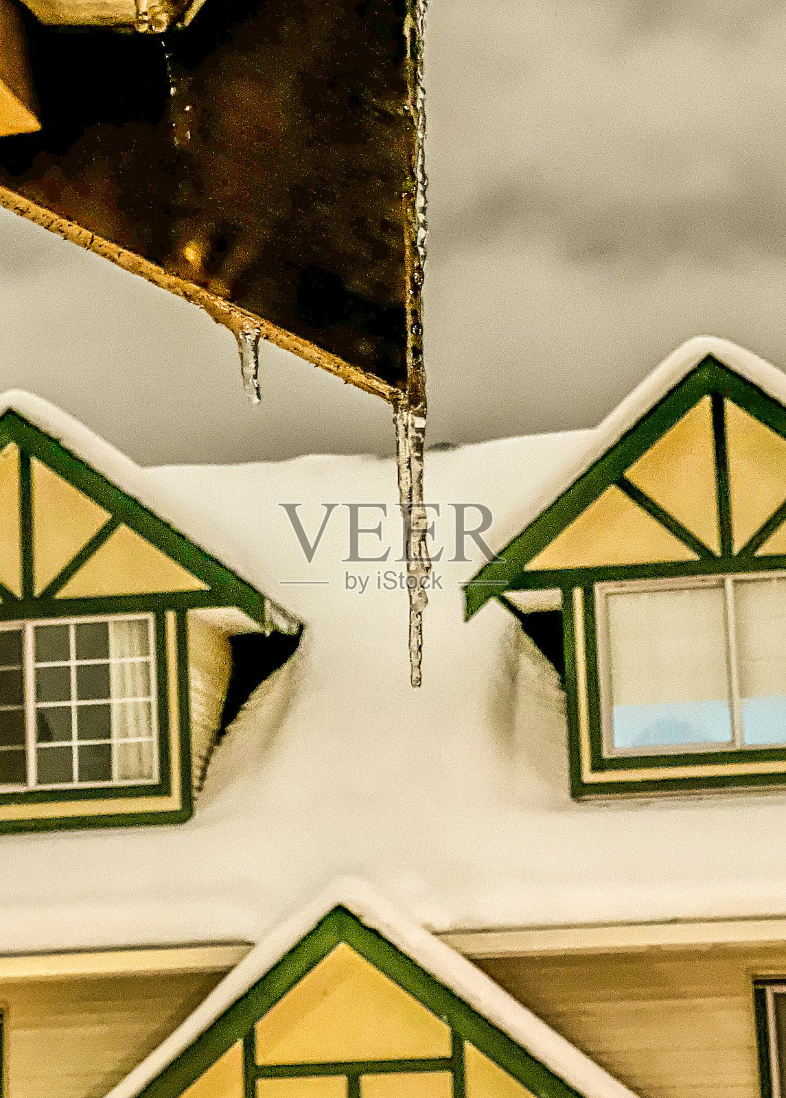 我想现在是冬天了照片摄影图片