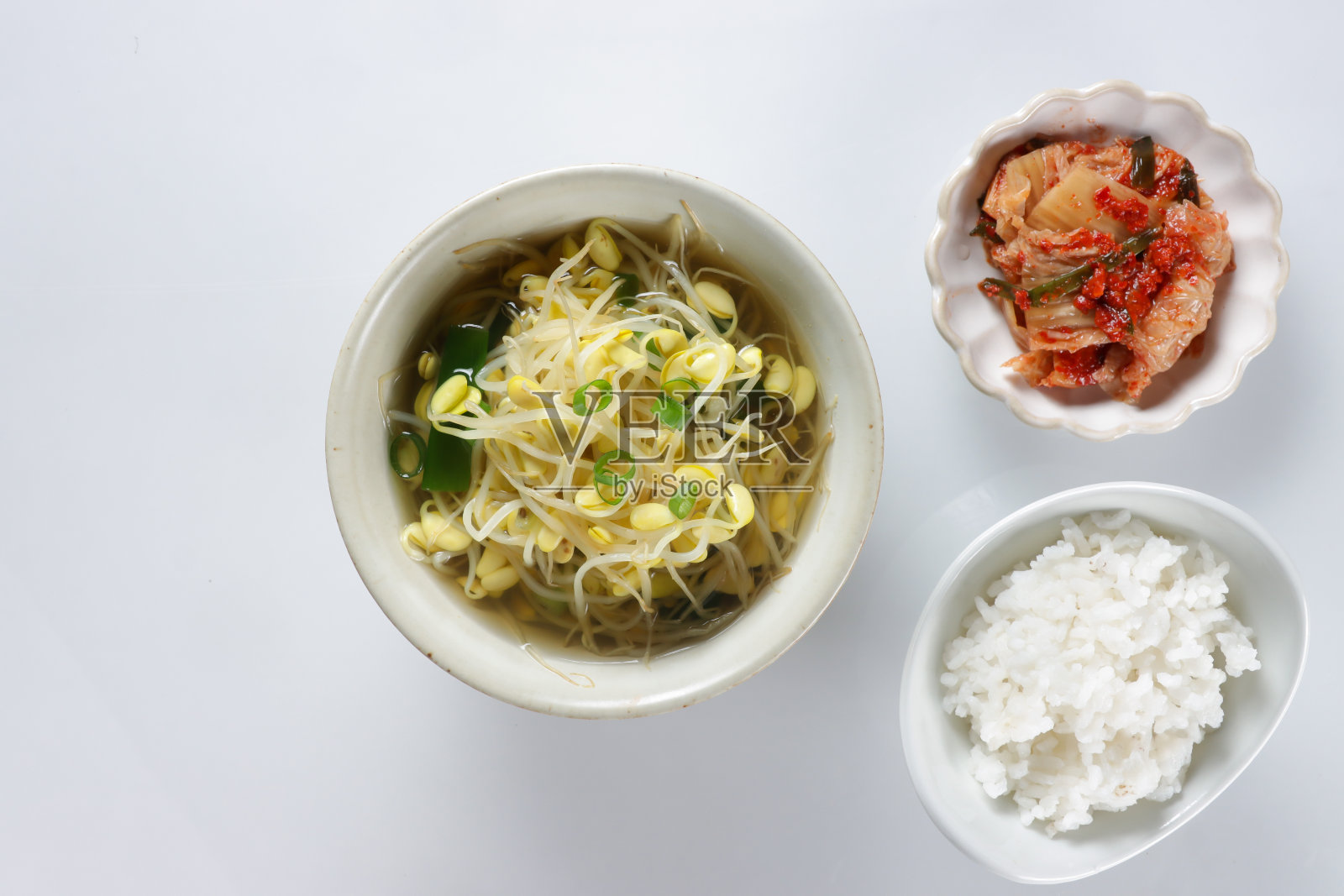 韩式豆芽汤。照片摄影图片