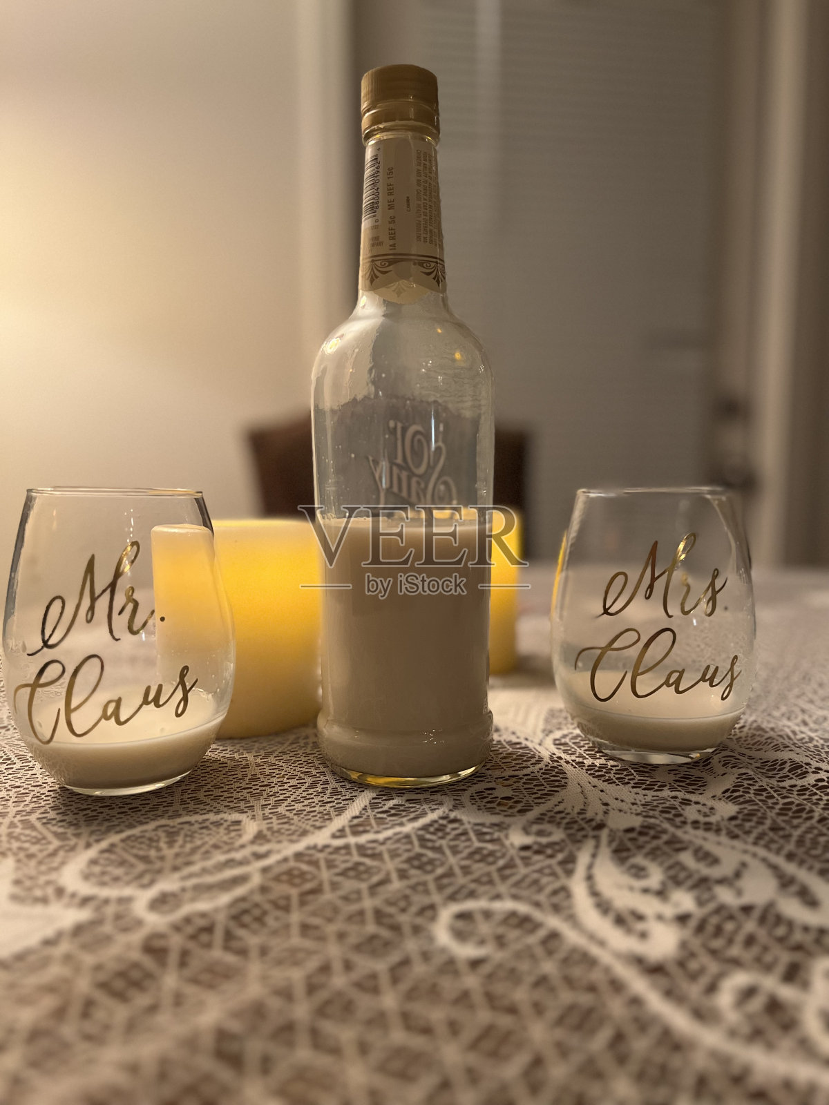 那是圣诞节的前一天晚上照片摄影图片