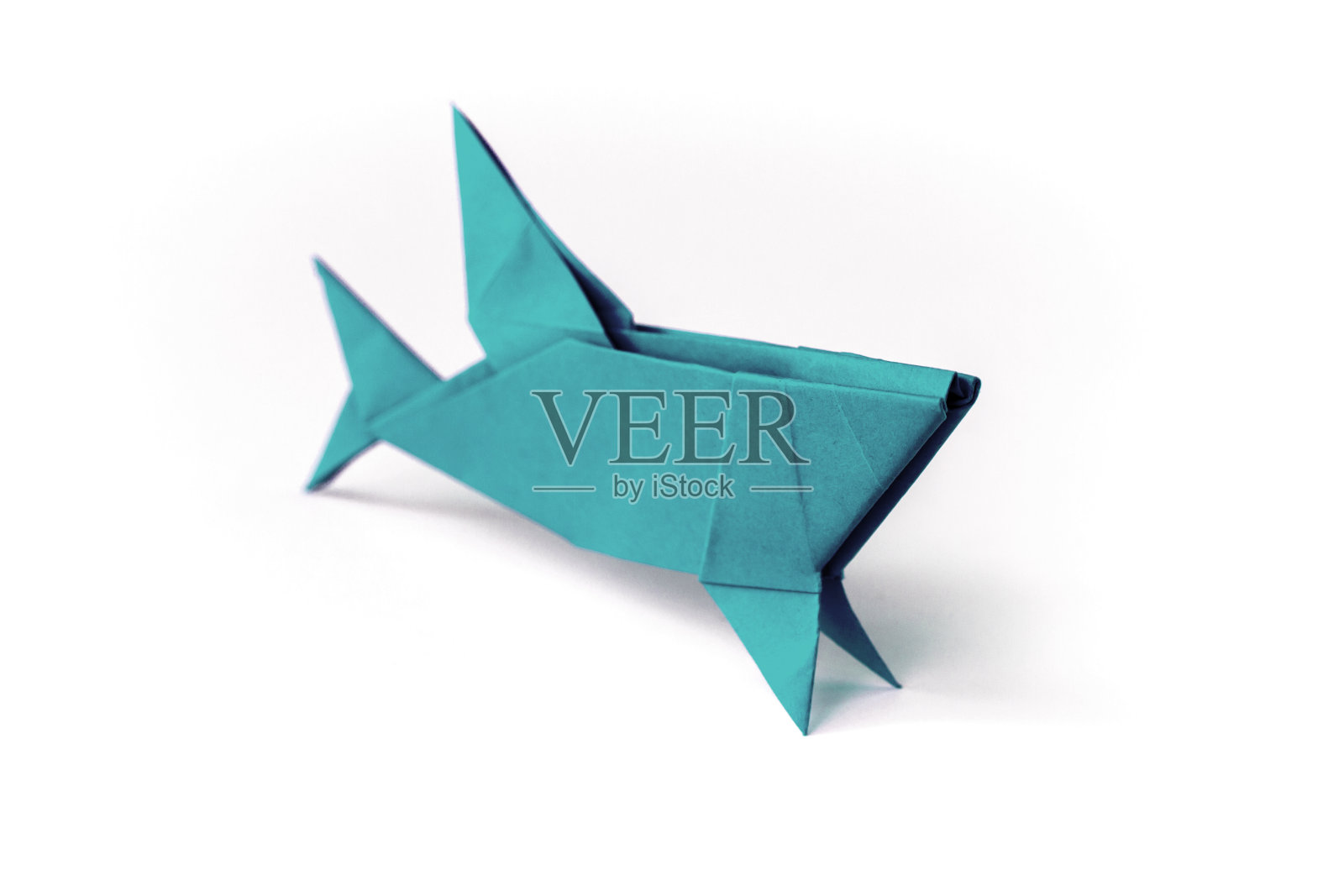 蓝色纸鲨鱼折纸孤立的白色背景照片摄影图片