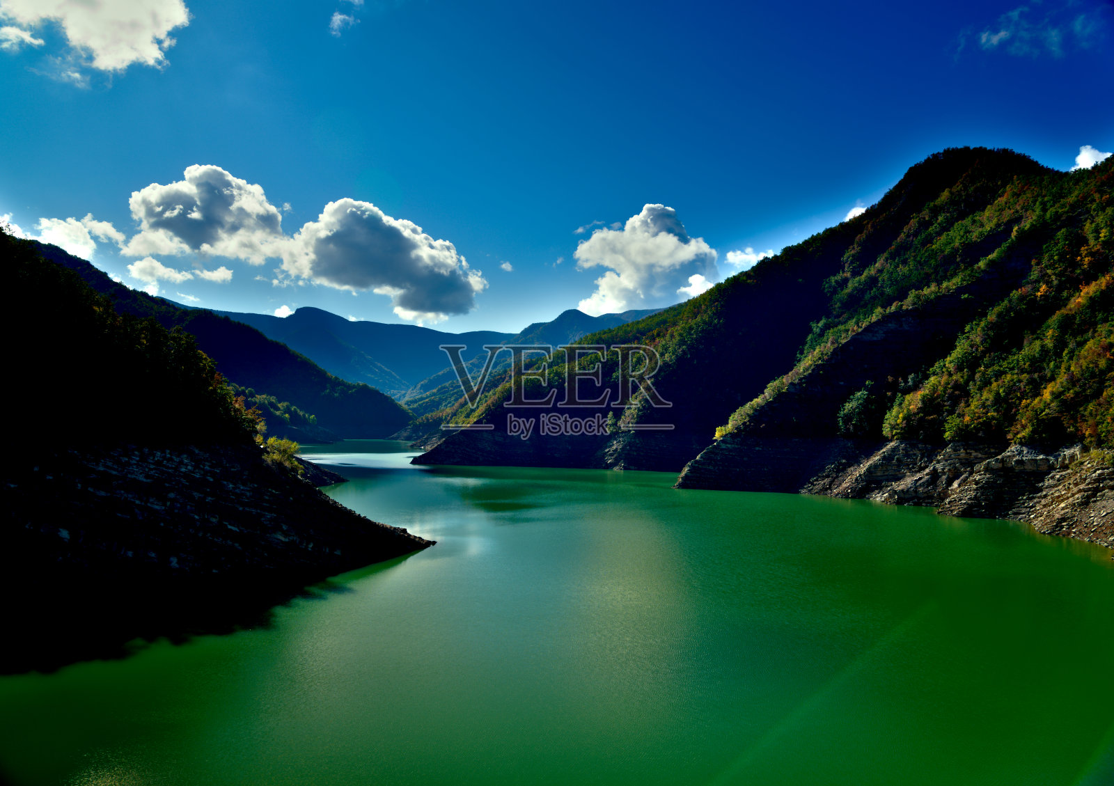 ridracoli湖，意大利照片摄影图片