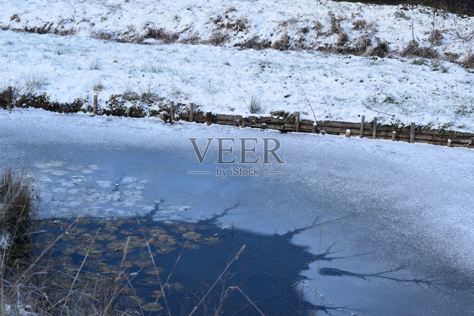 冻湖照片摄影图片