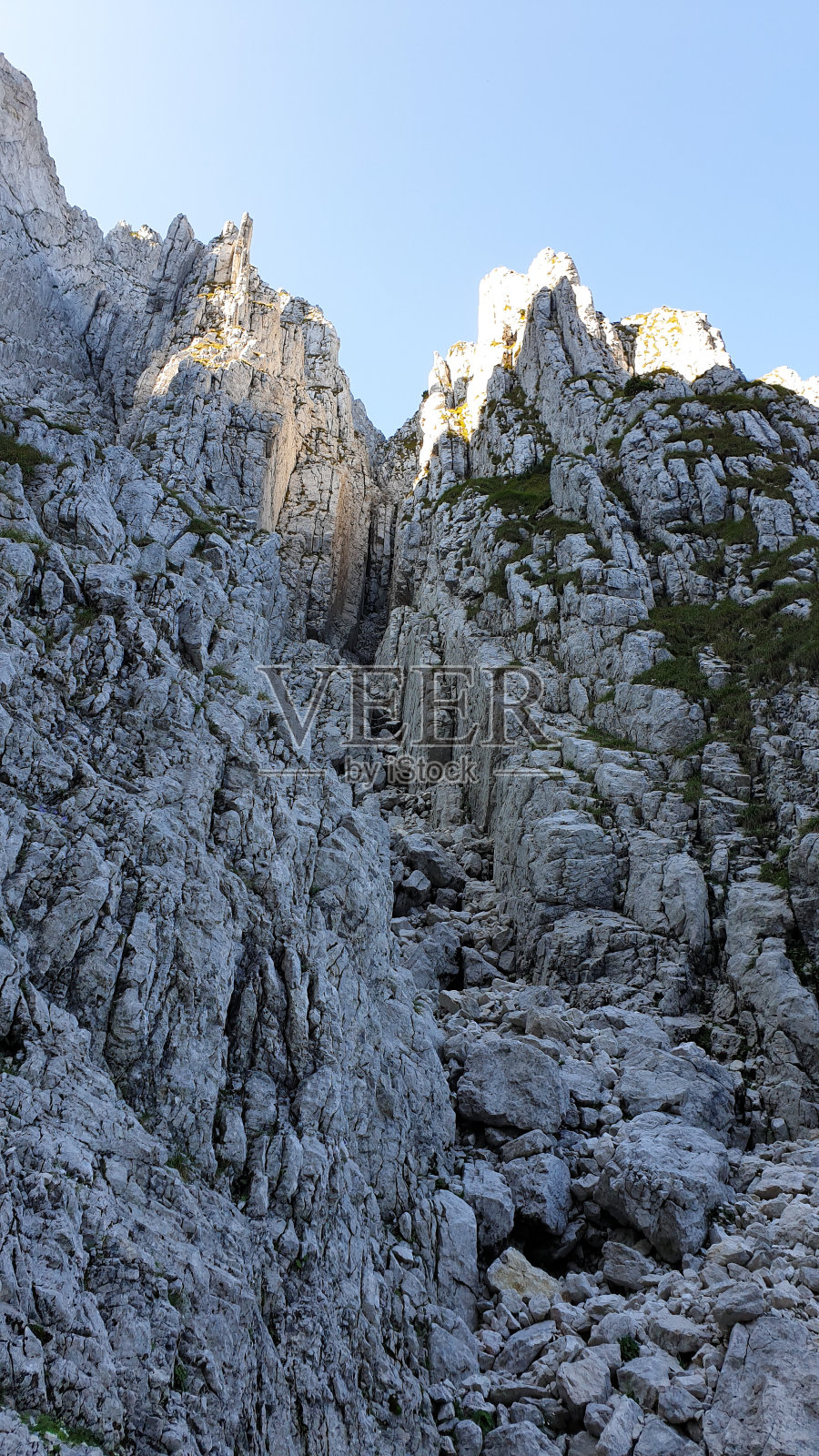 卡利内特山谷，罗马尼亚皮亚特拉克拉乌鲁伊山脉照片摄影图片