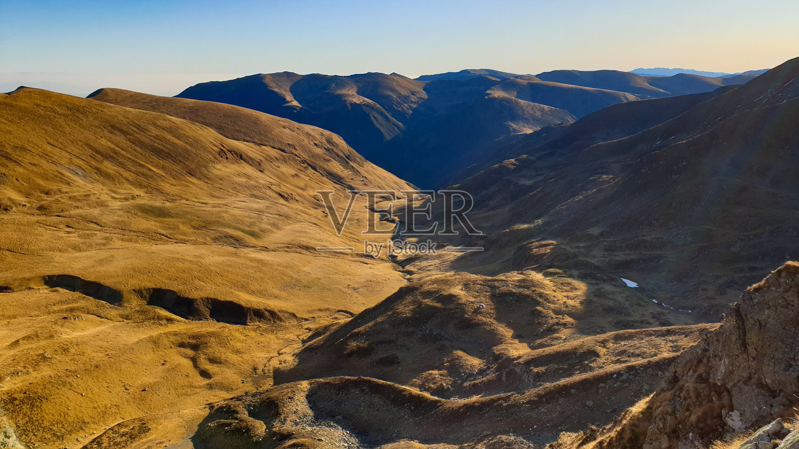乌利亚山谷，罗马尼亚法加拉斯山脉照片摄影图片