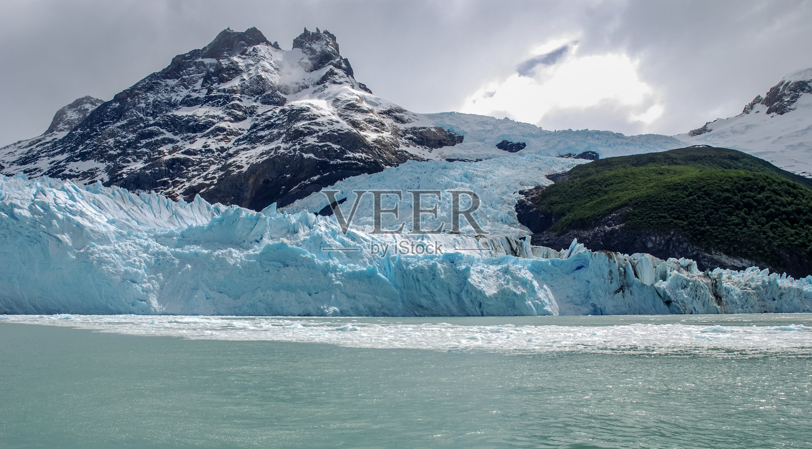阿根廷湖上的Spegazzini冰川照片摄影图片