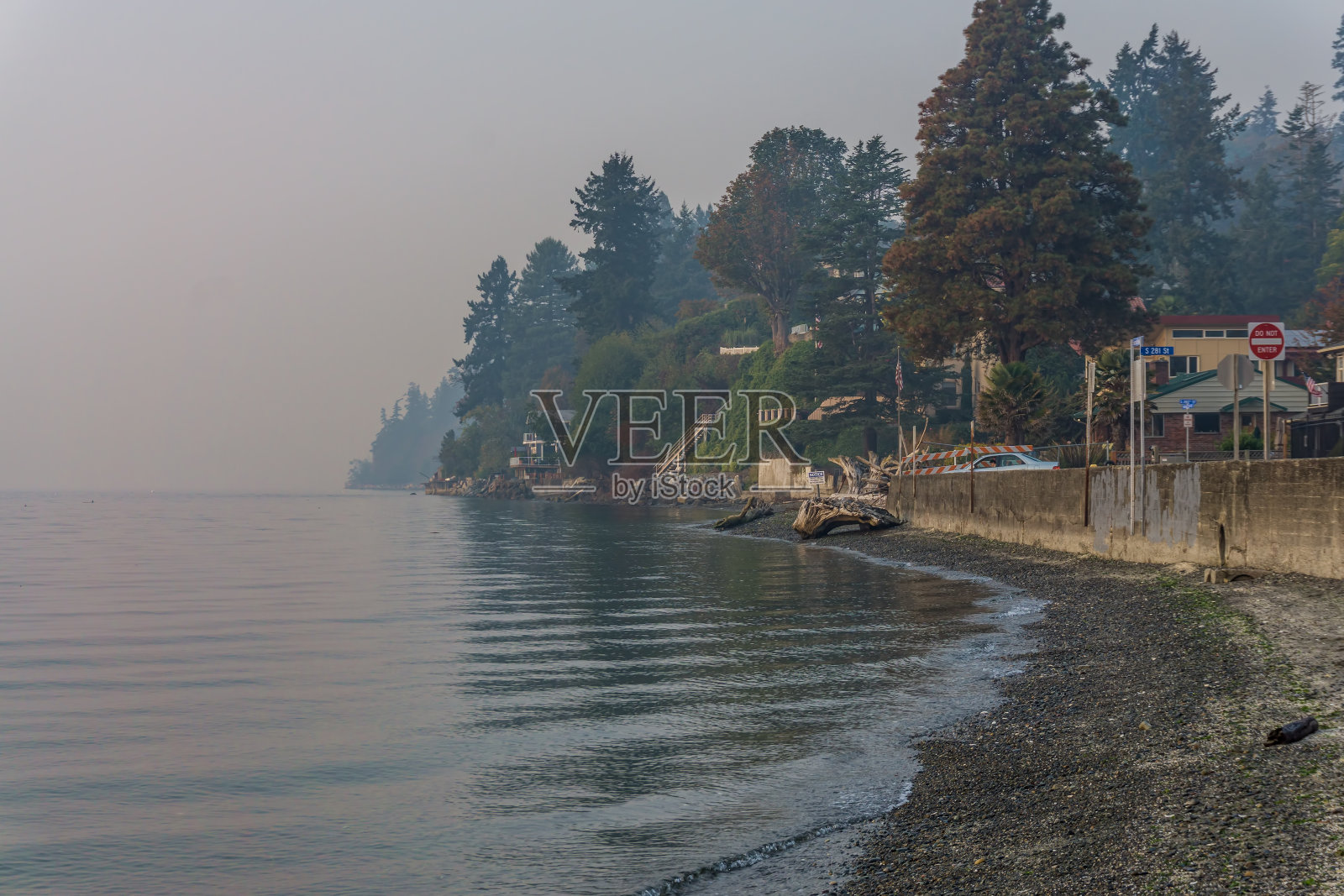 雷东多烟熏天空照片摄影图片