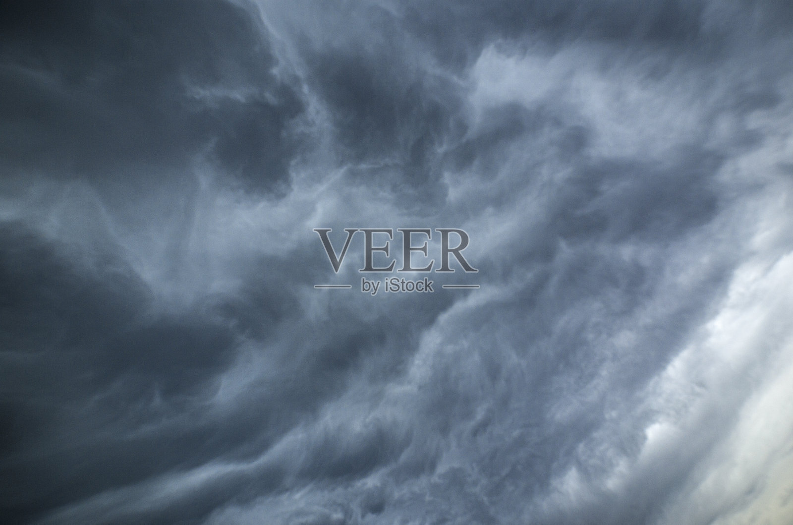 纹理风暴在闪电前被隔离的乌云照片摄影图片