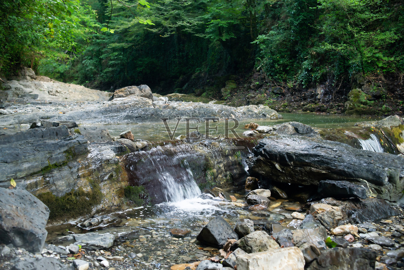 索契的小瀑布。旅行,旅游照片摄影图片
