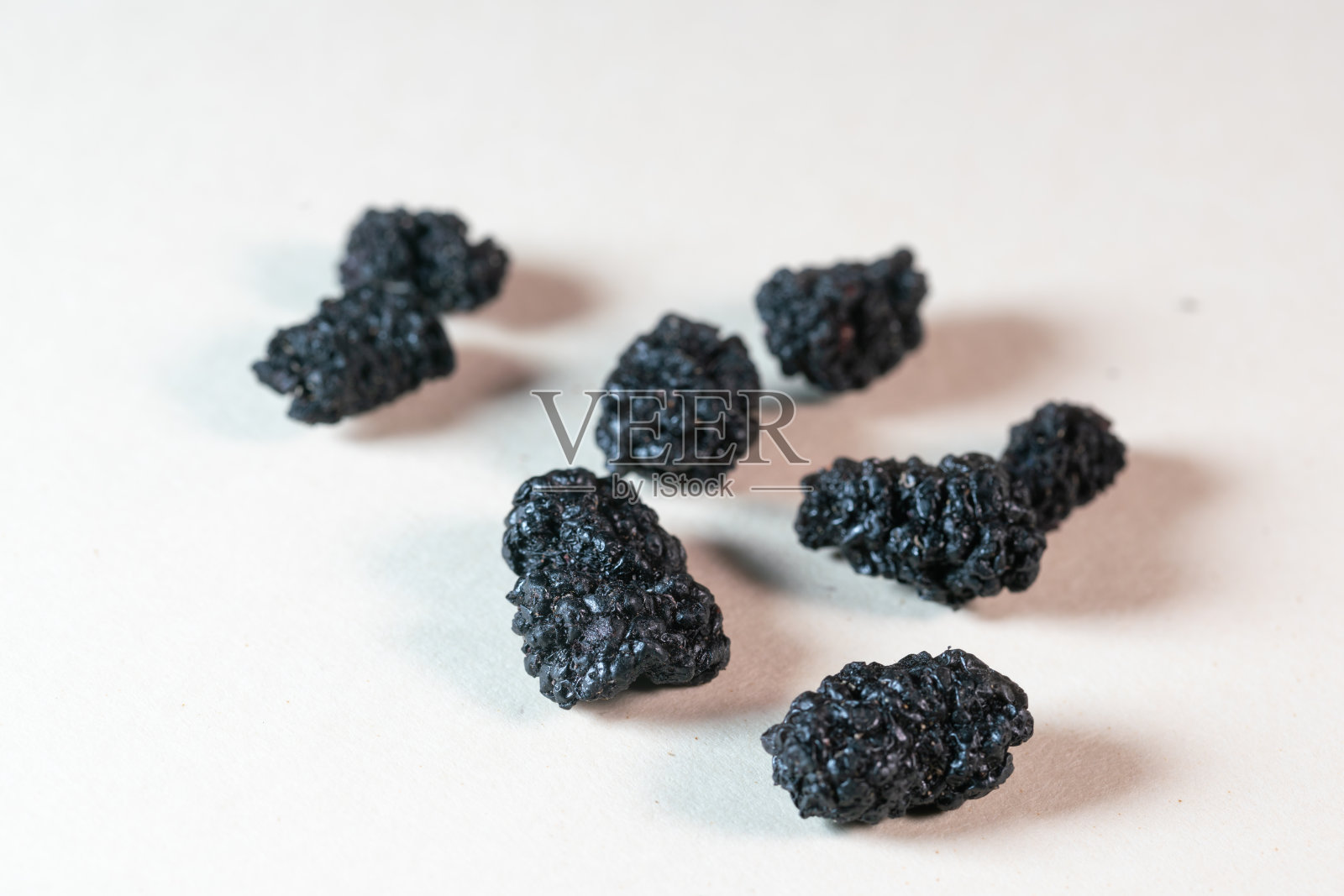 白底中药桑椹照片摄影图片