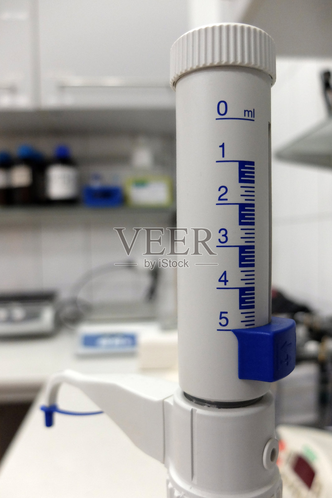 滴定管实验室照片摄影图片