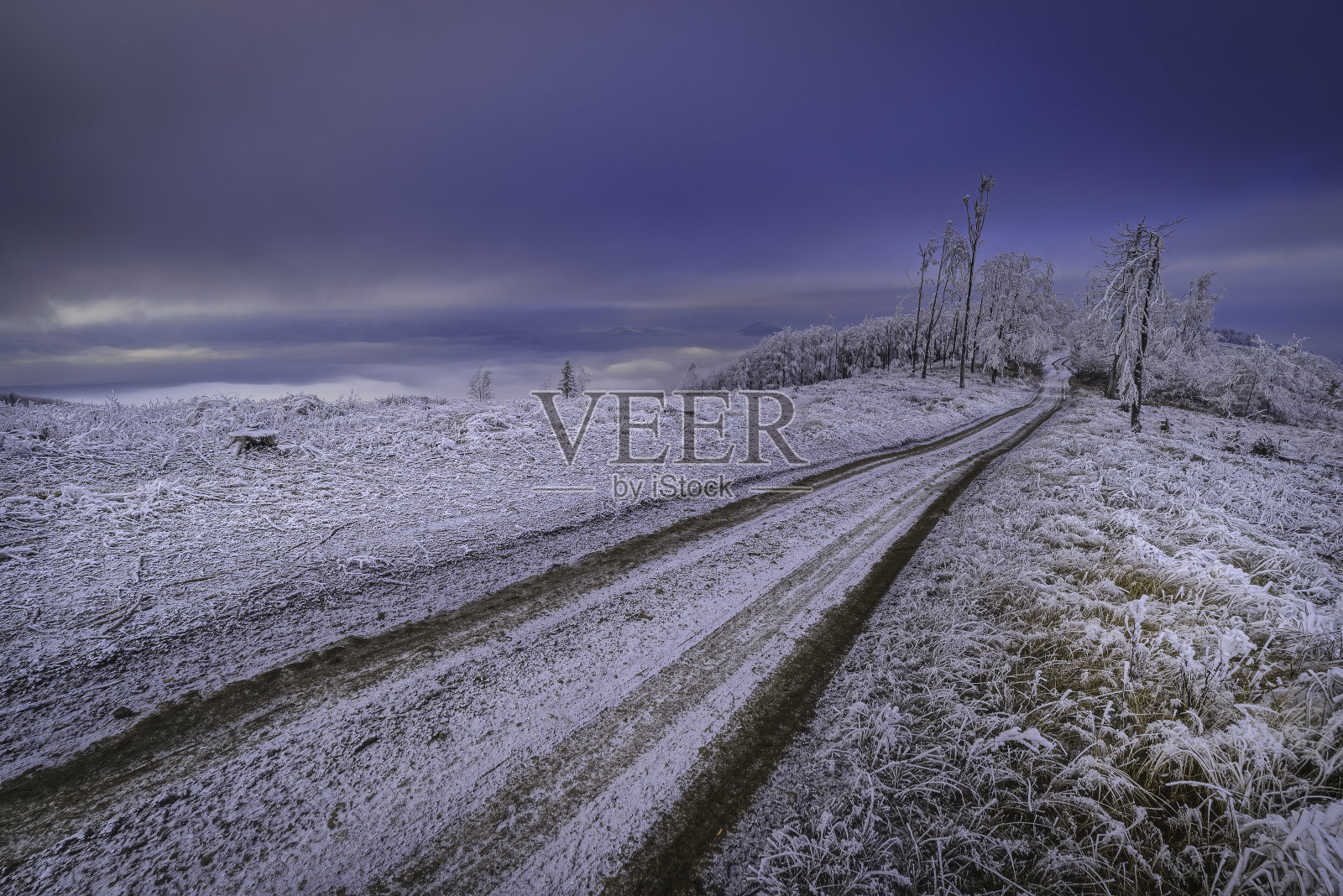 冬林道在山里照片摄影图片