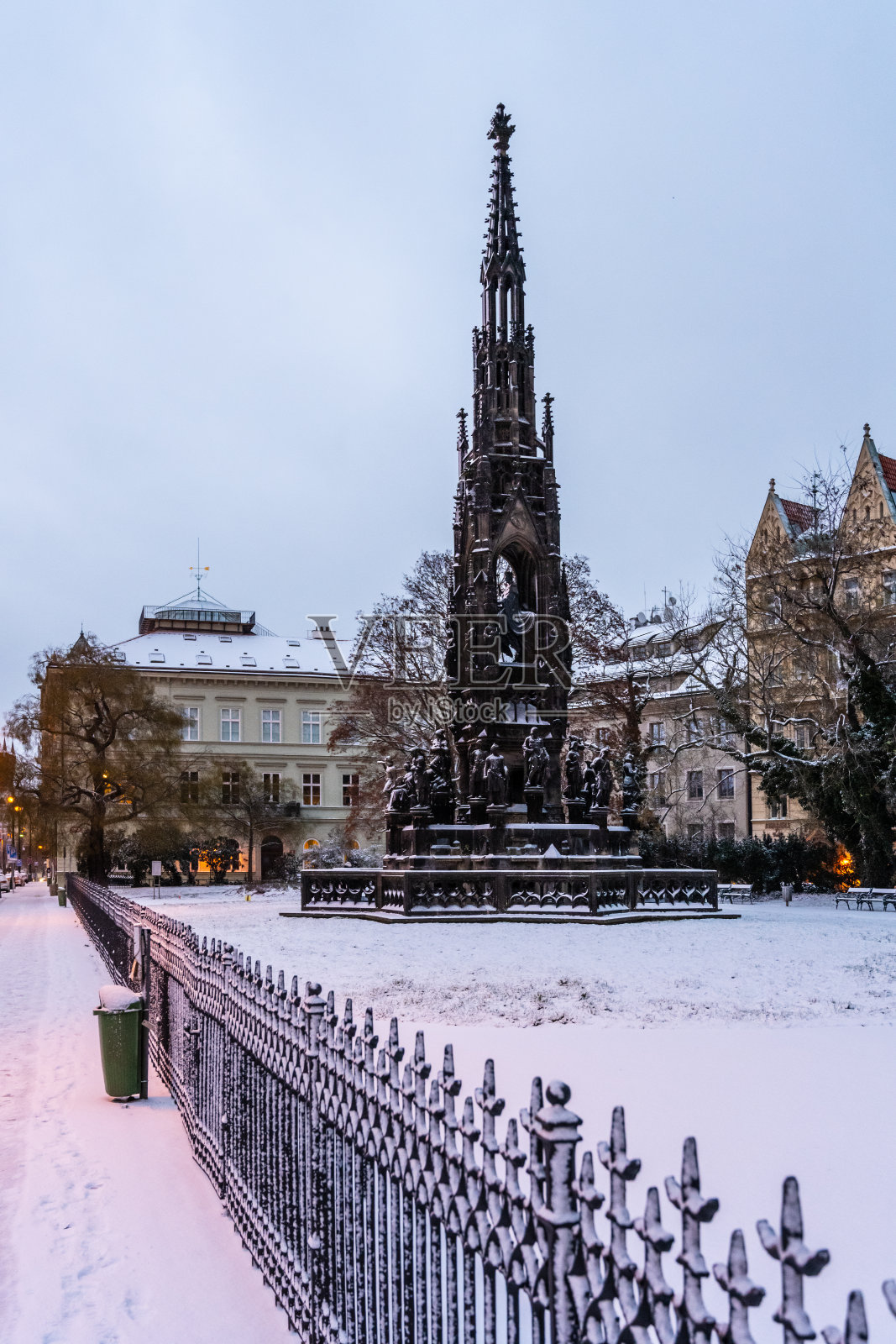 冬天的克兰纳喷泉照片摄影图片