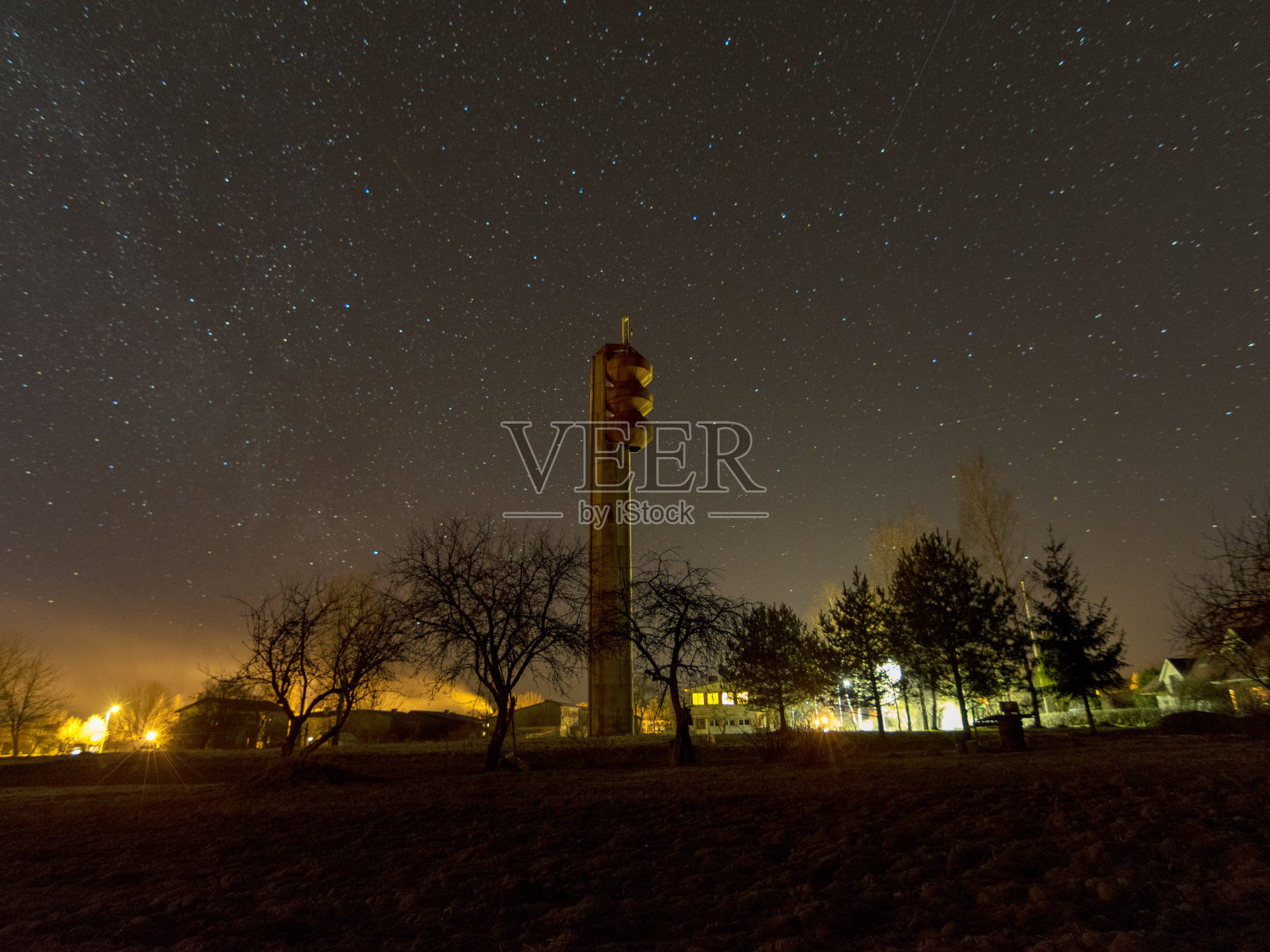 星空下的夜景照片摄影图片