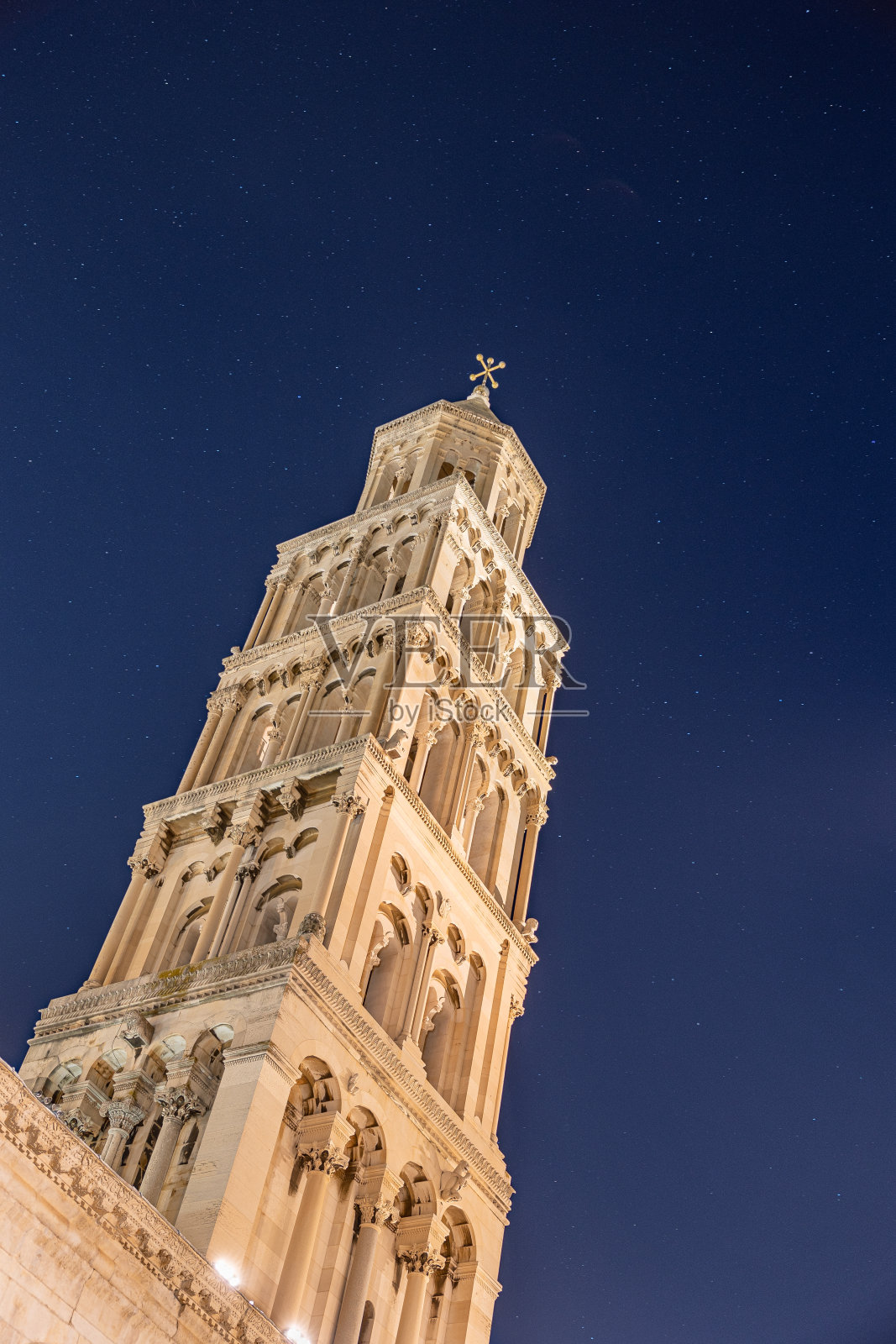 克罗地亚斯普利特的圣多姆纽斯钟塔照片摄影图片