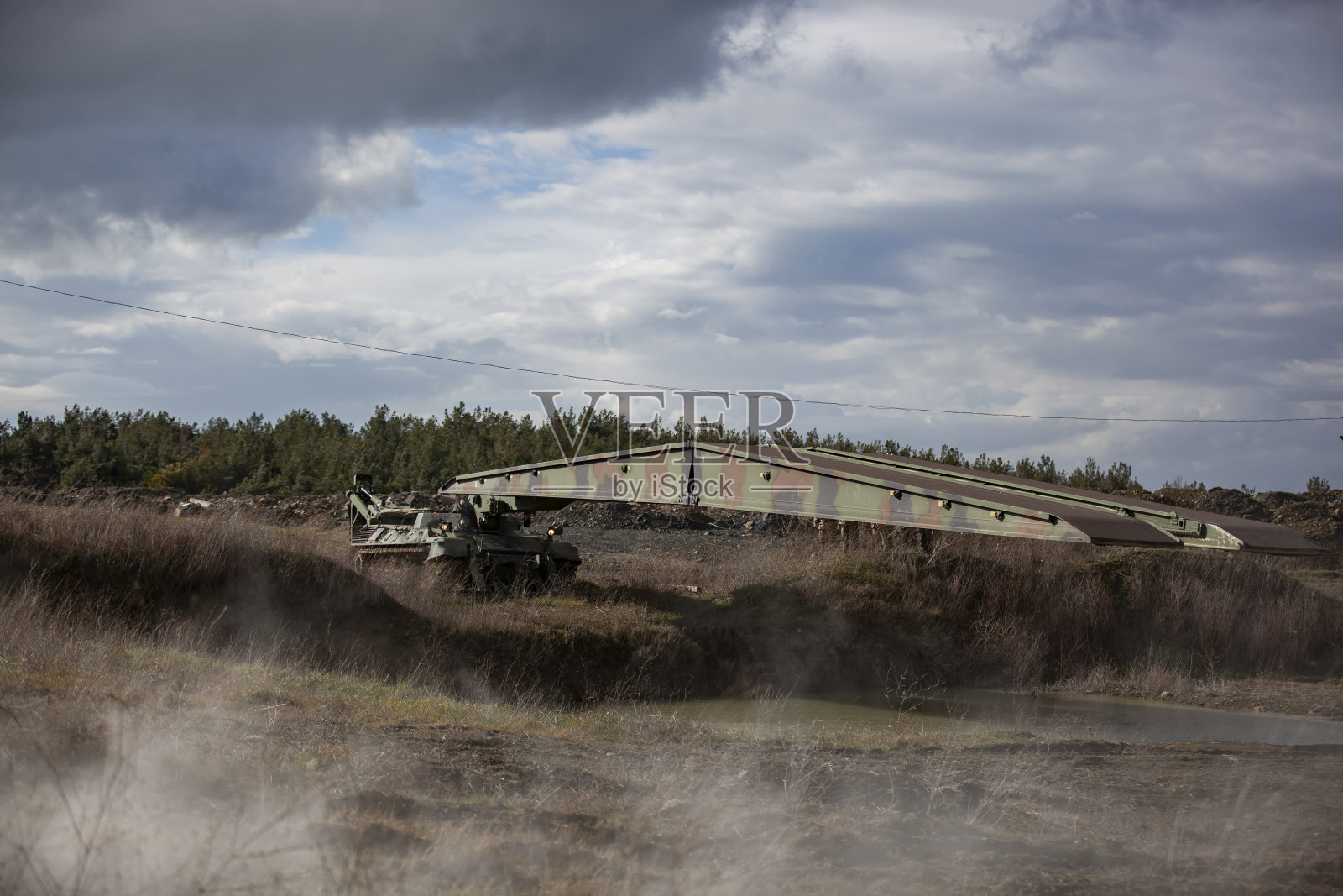 自行桥层-(装甲车辆发射桥)照片摄影图片