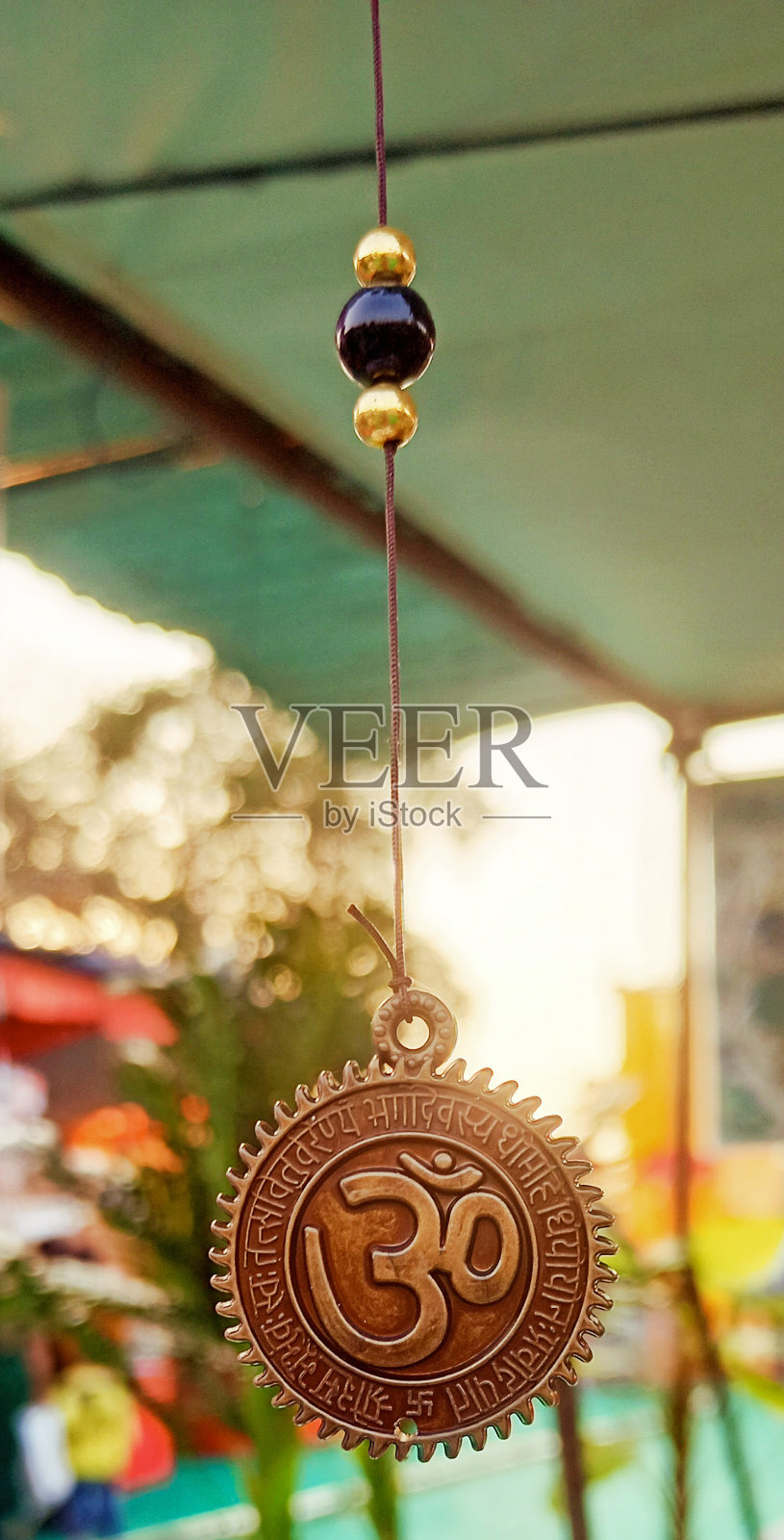 唵铃与达薇亚咒语照片摄影图片