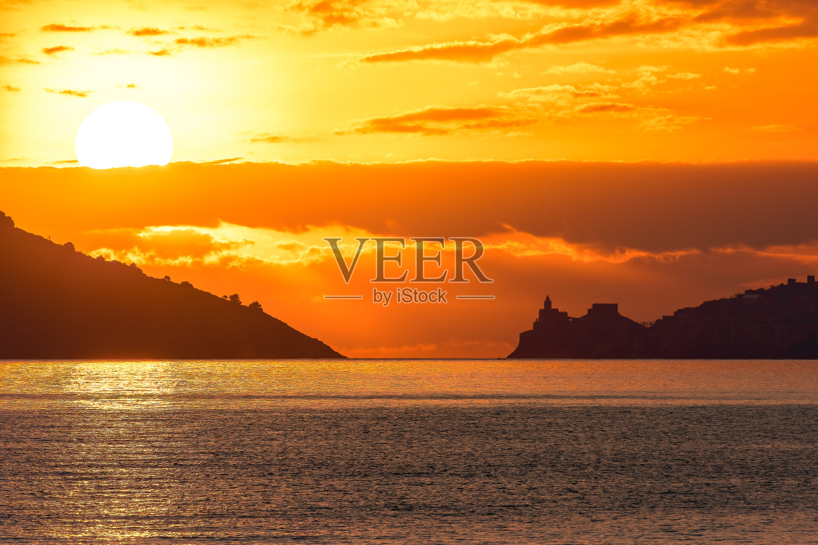 让太阳施展它的魔力吧照片摄影图片