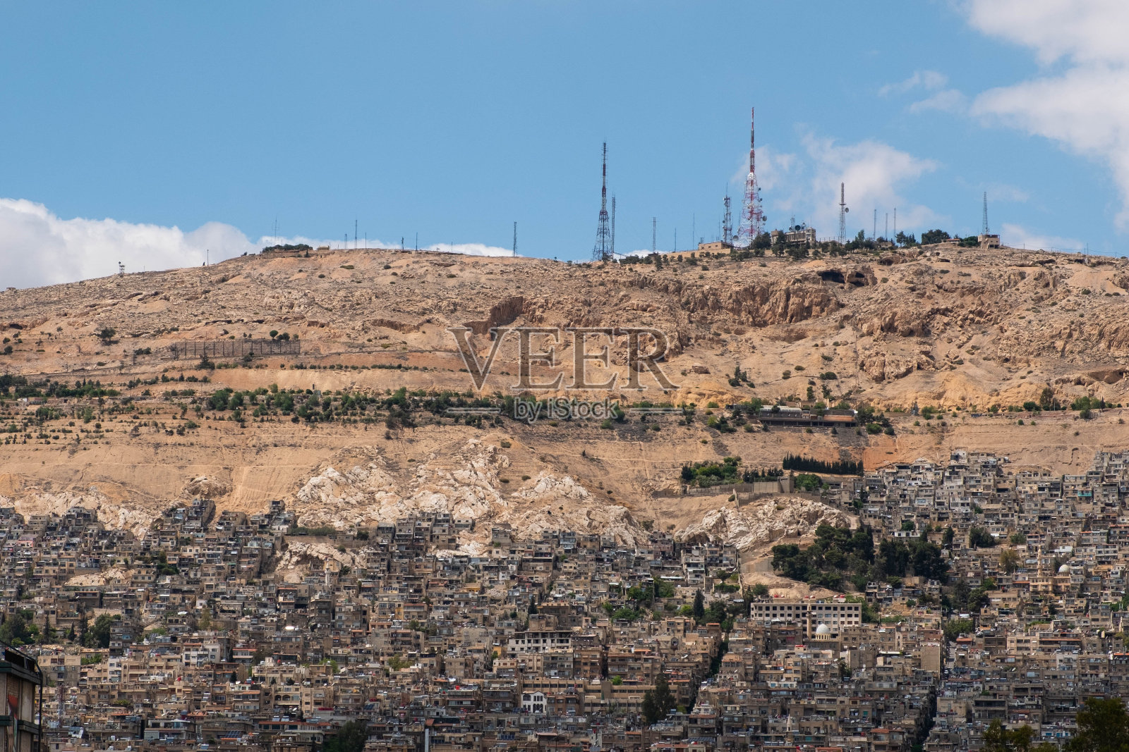 叙利亚大马士革山上的居民区(卡西翁山)照片摄影图片