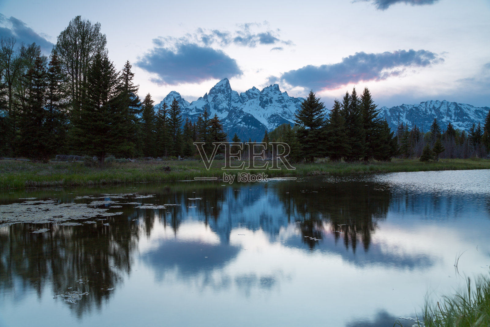 怀俄明州黄石国家公园的“蛇河俯瞰”和大提顿的风景照片摄影图片